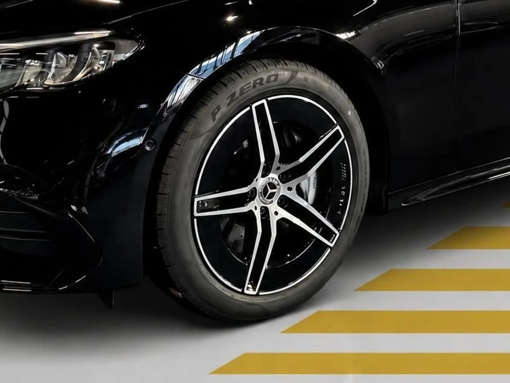 Mercedes-Benz-E-Klasse 200-image-5