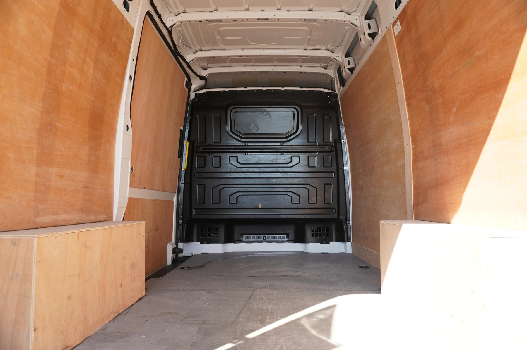 Volkswagen-Crafter-image-15