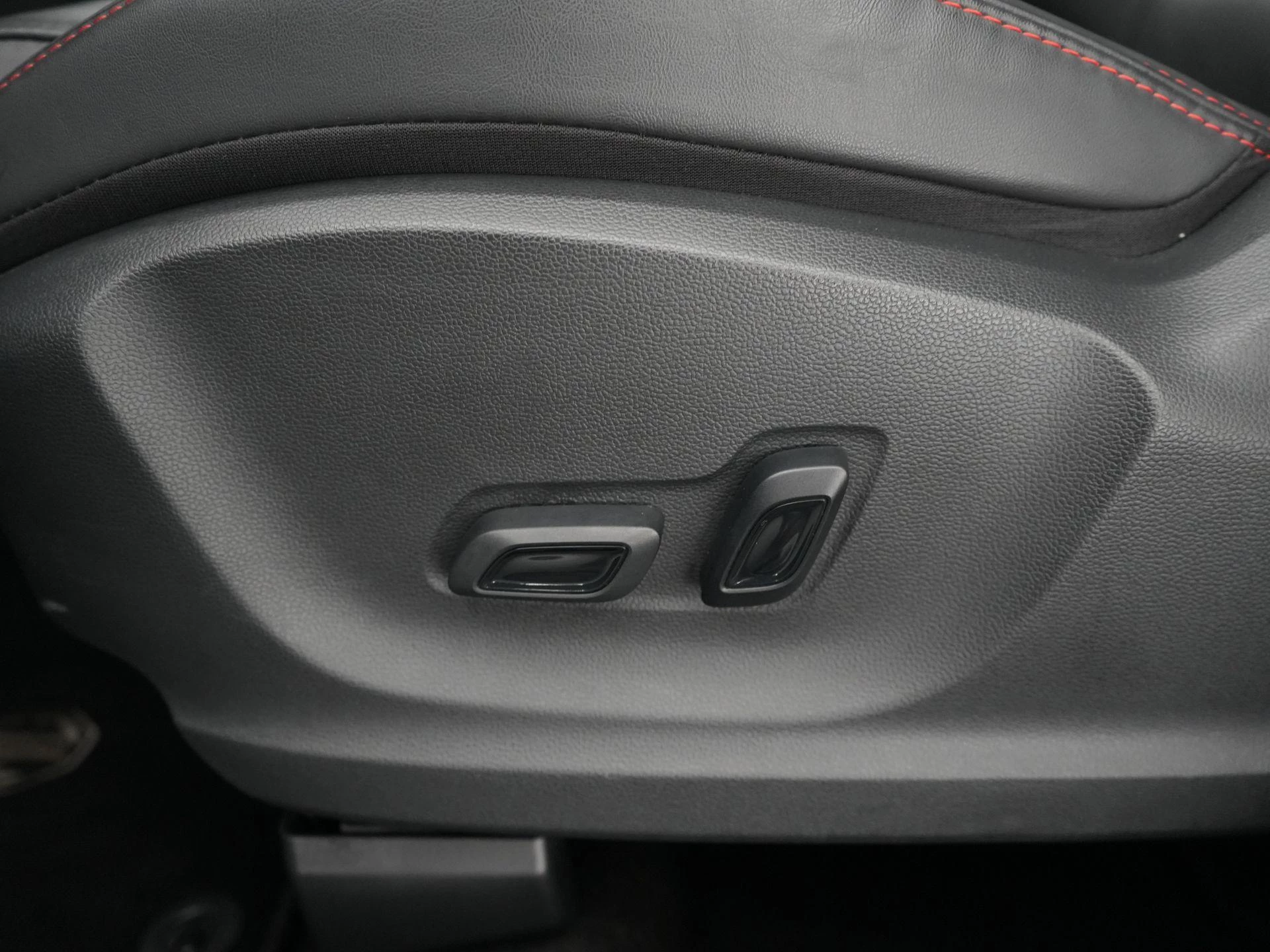 MG ZS ICE 1.0 AT LUXURY FWD