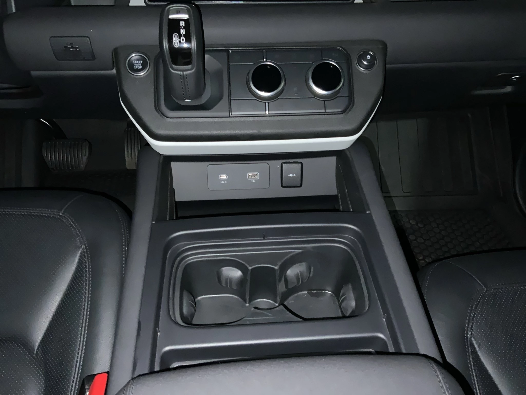 Land Rover-Defender-image-13