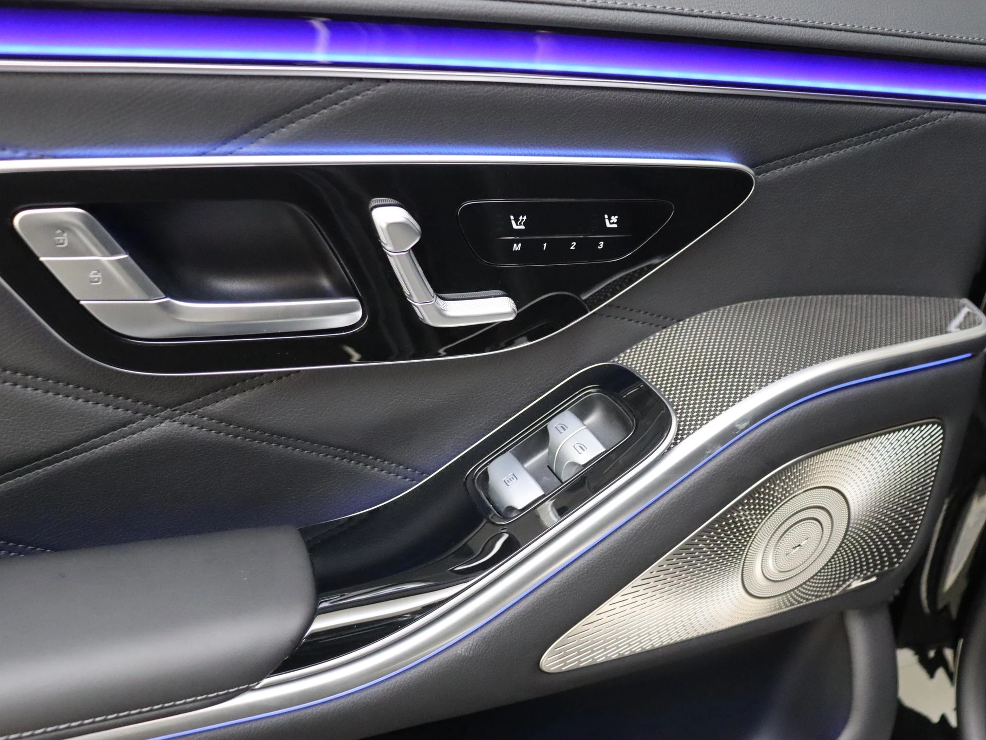 Mercedes-Benz-S-Klasse-image-42