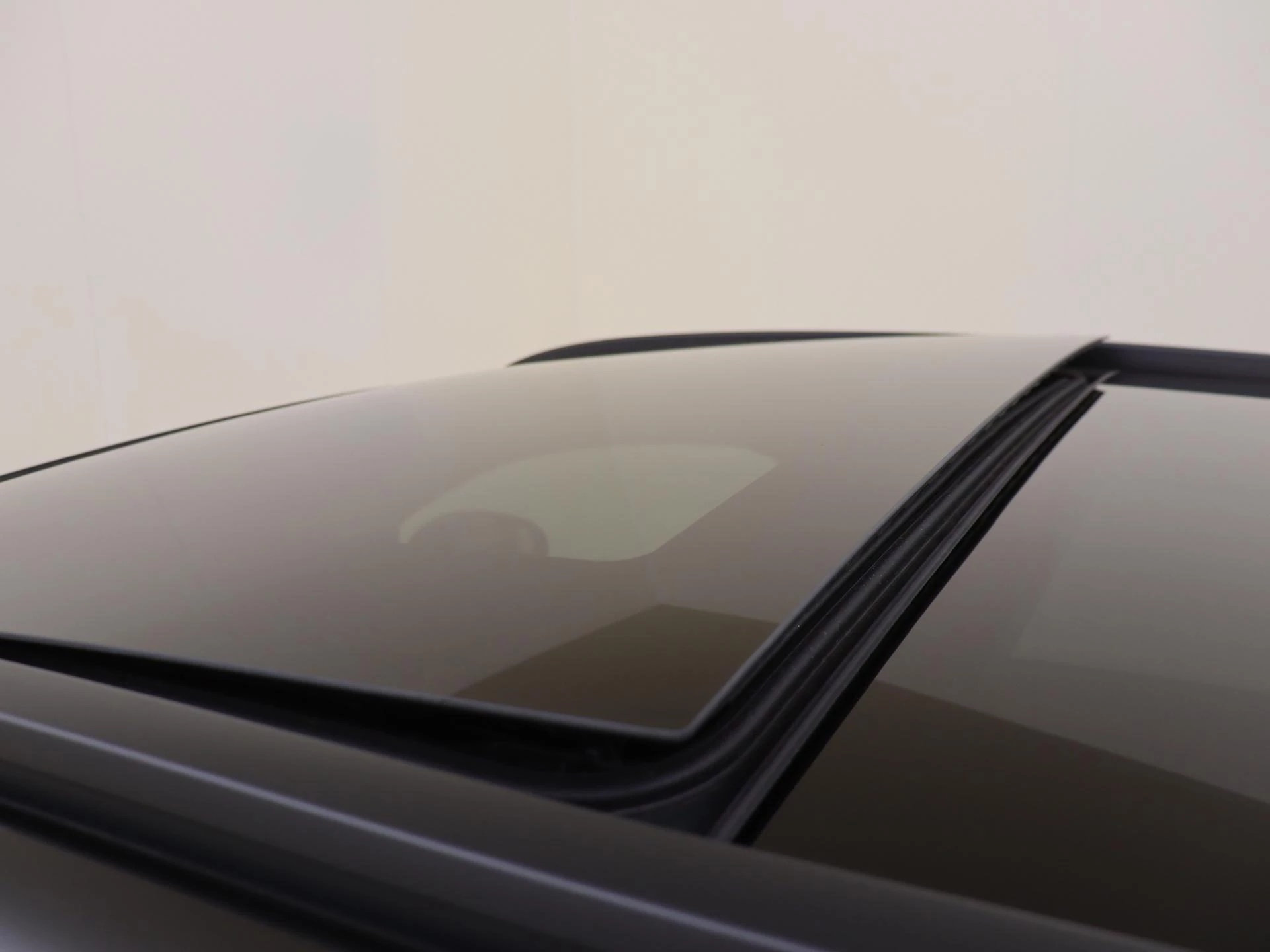 Mercedes-Benz-GLC-image-29