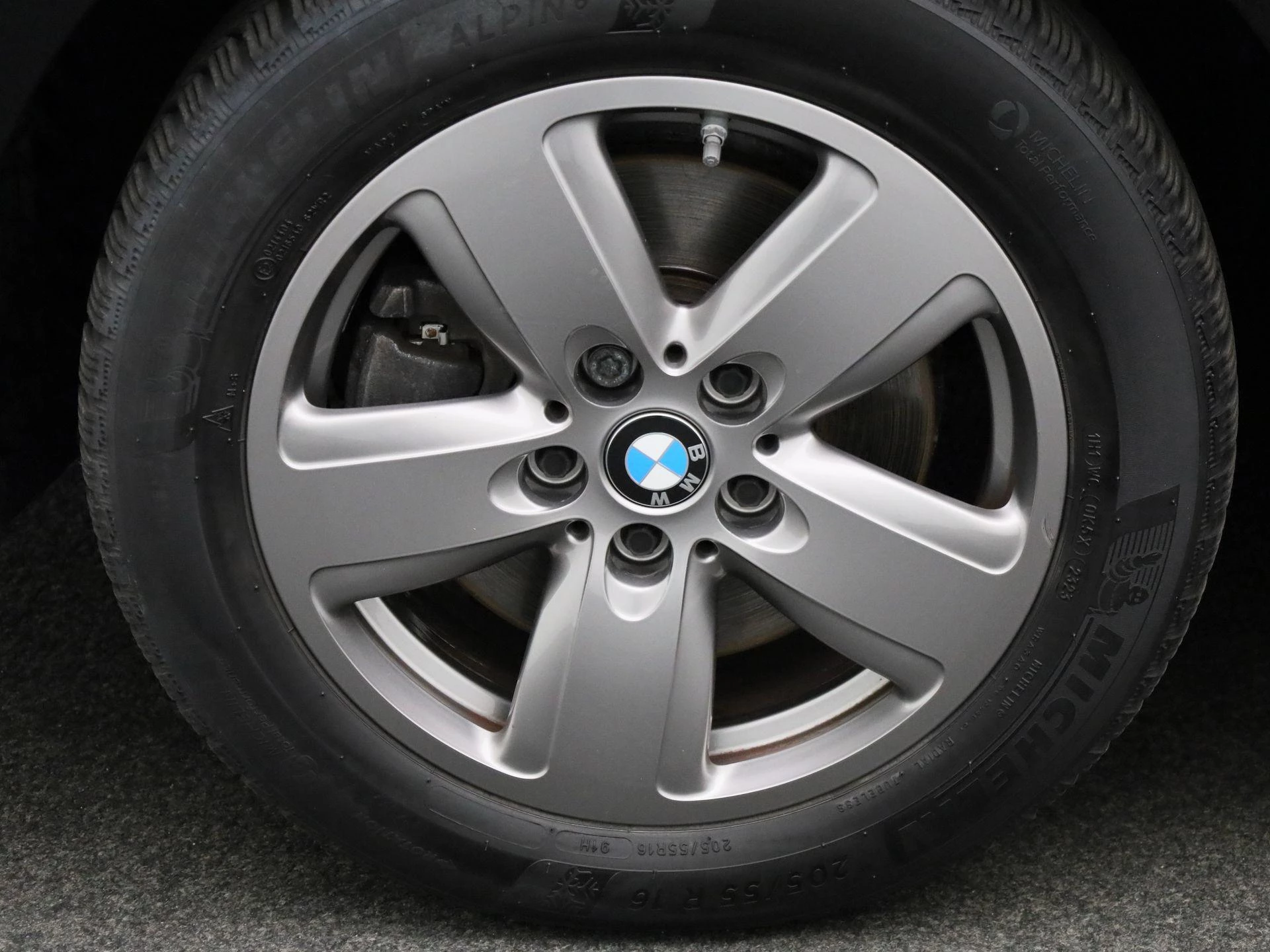 BMW Série 1 Hatch 116iA (80 kW)