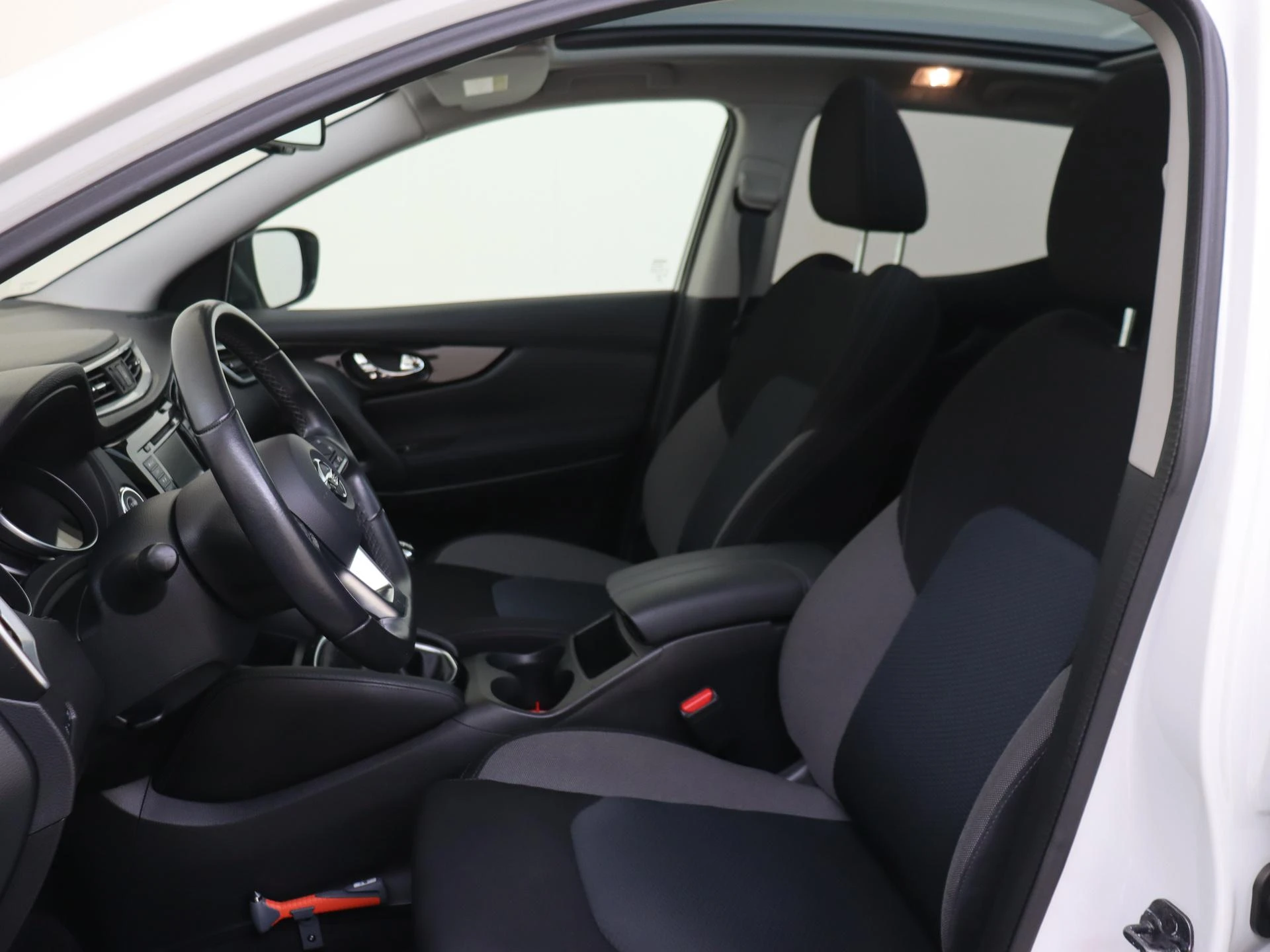 Nissan-QASHQAI-image-14
