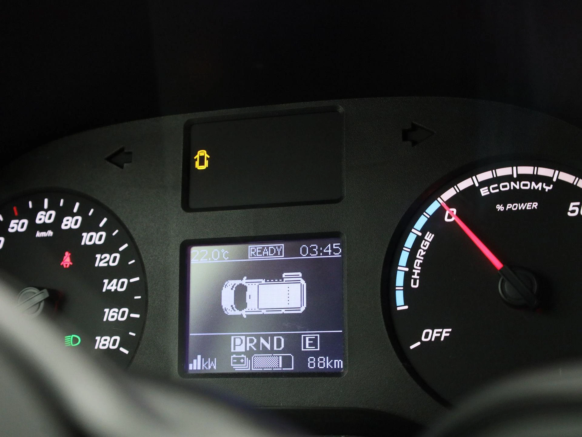 Mercedes-Benz-Sprinter-image-28