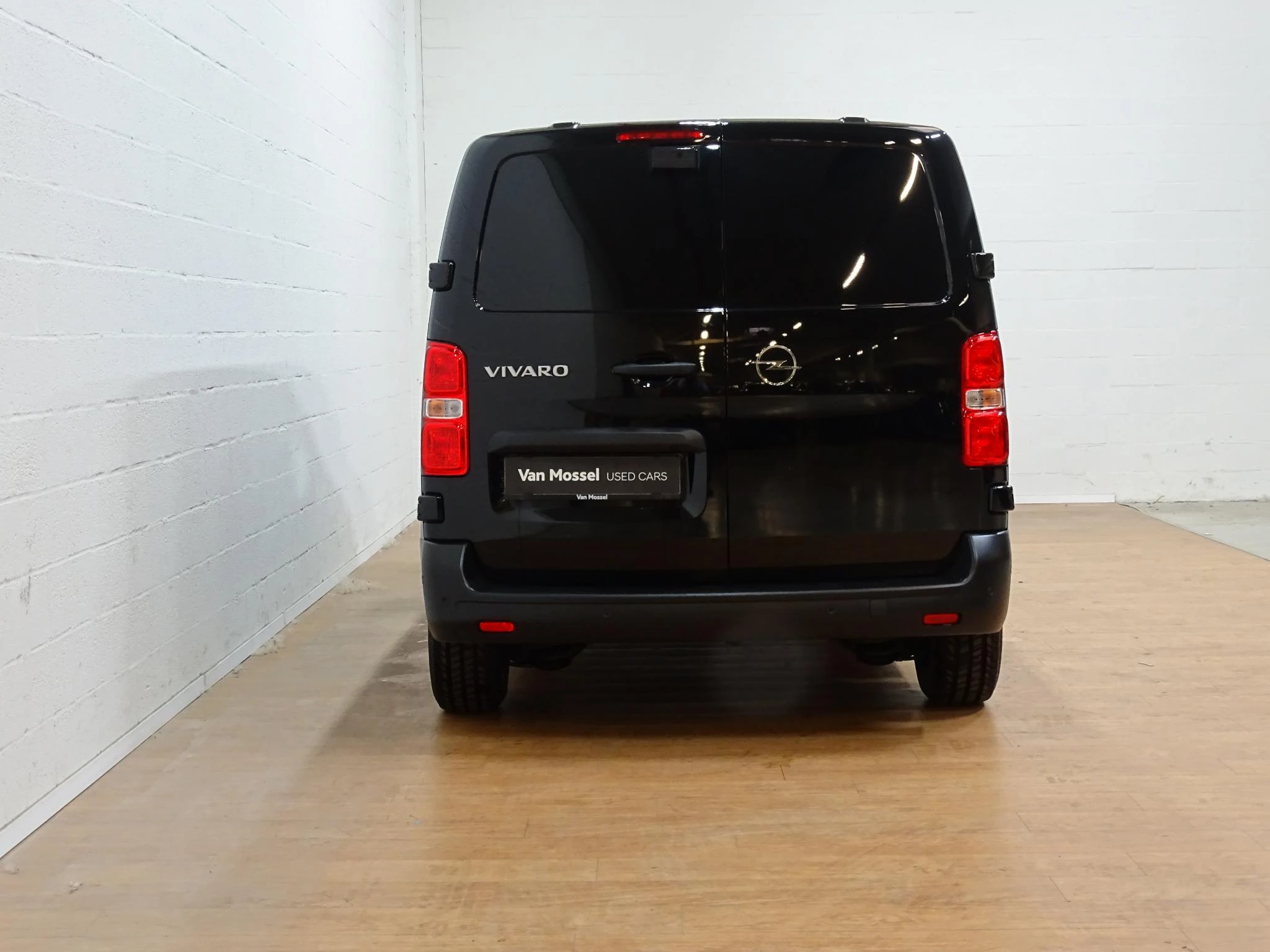 Opel-Vivaro-image-8