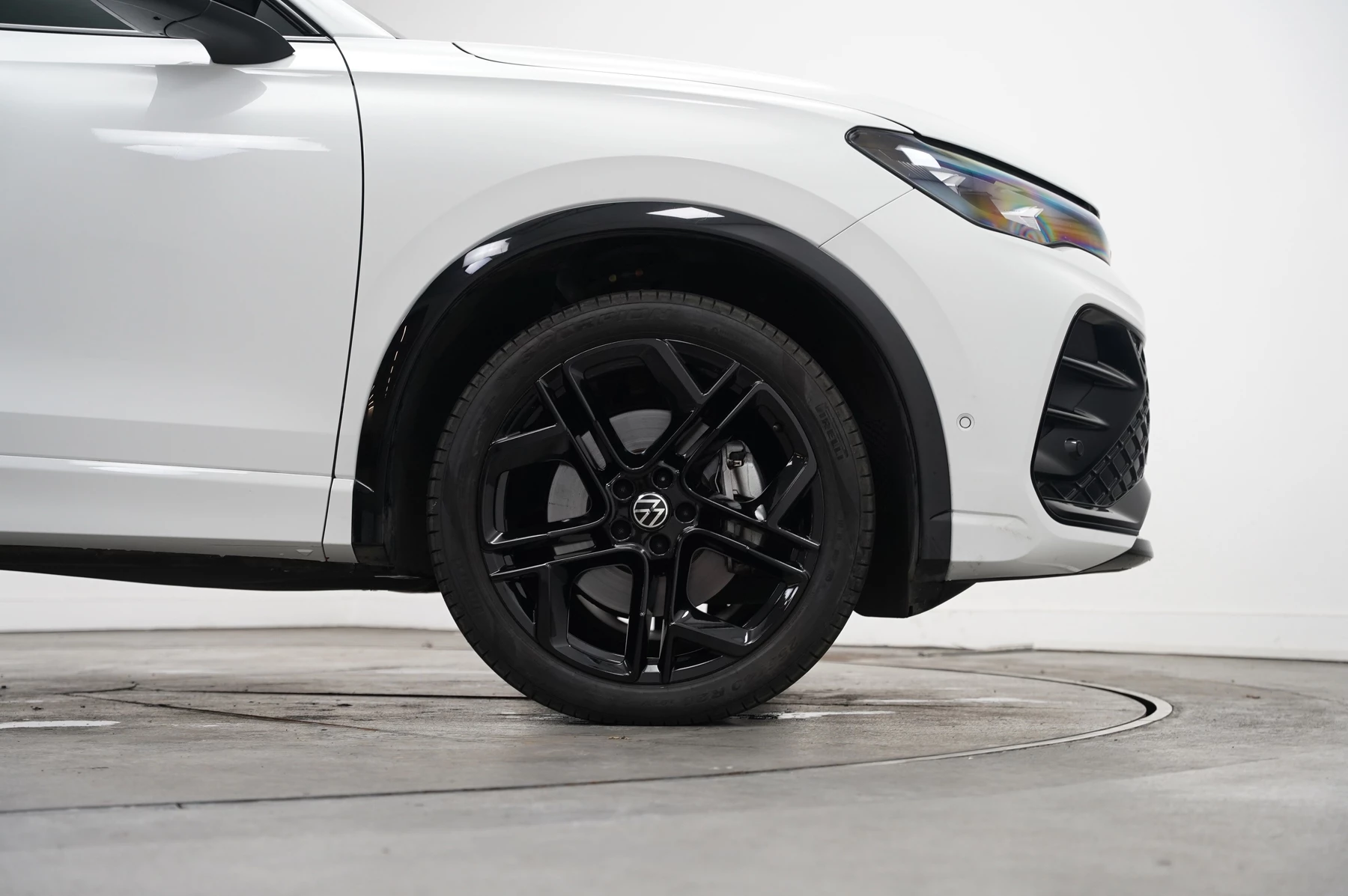 Volkswagen-Tiguan-image-33