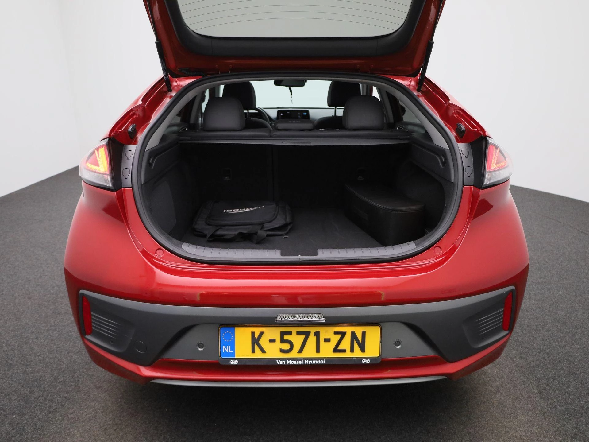 Hyundai-IONIQ-image-12