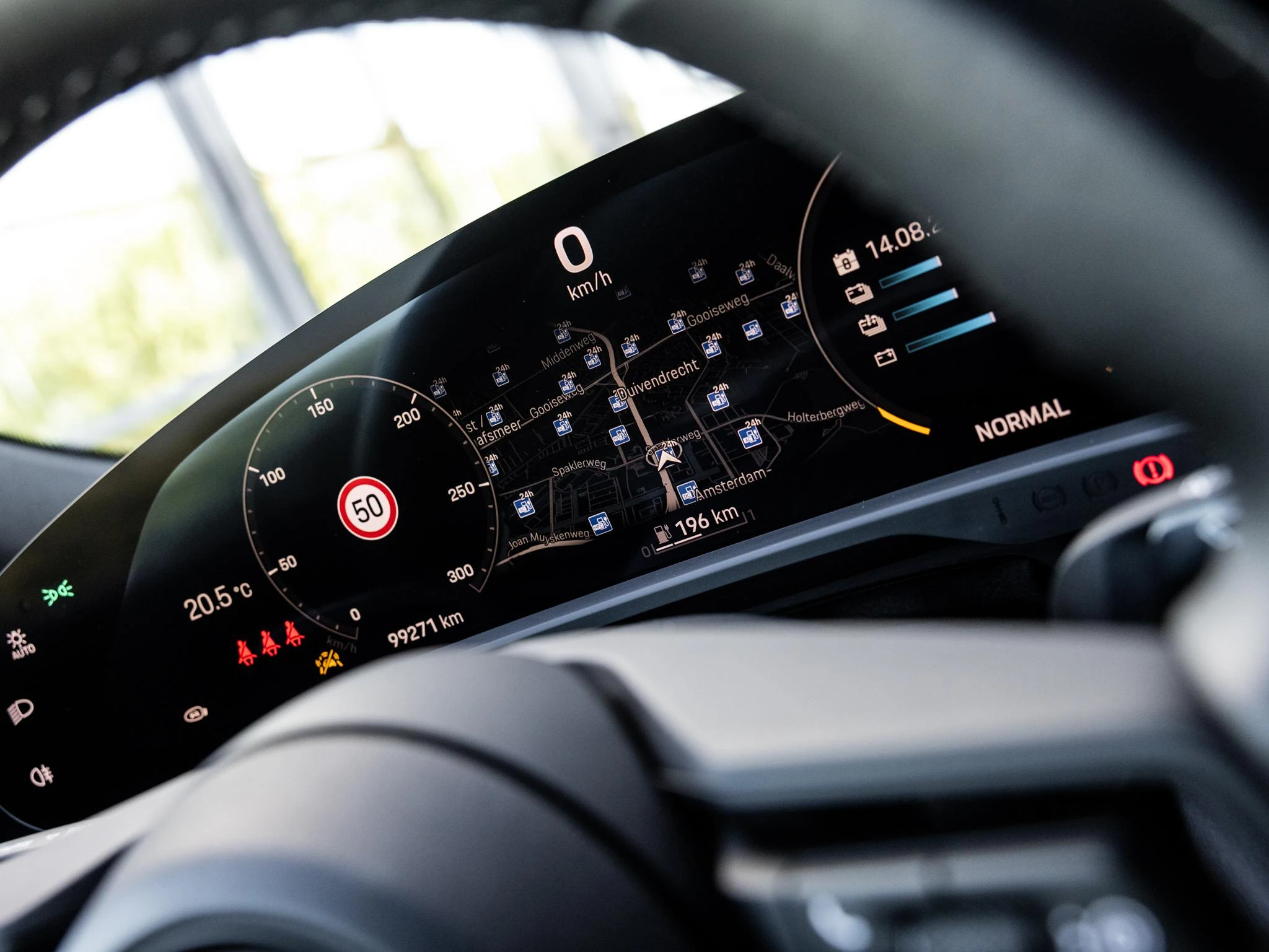 Porsche-Taycan-image-43