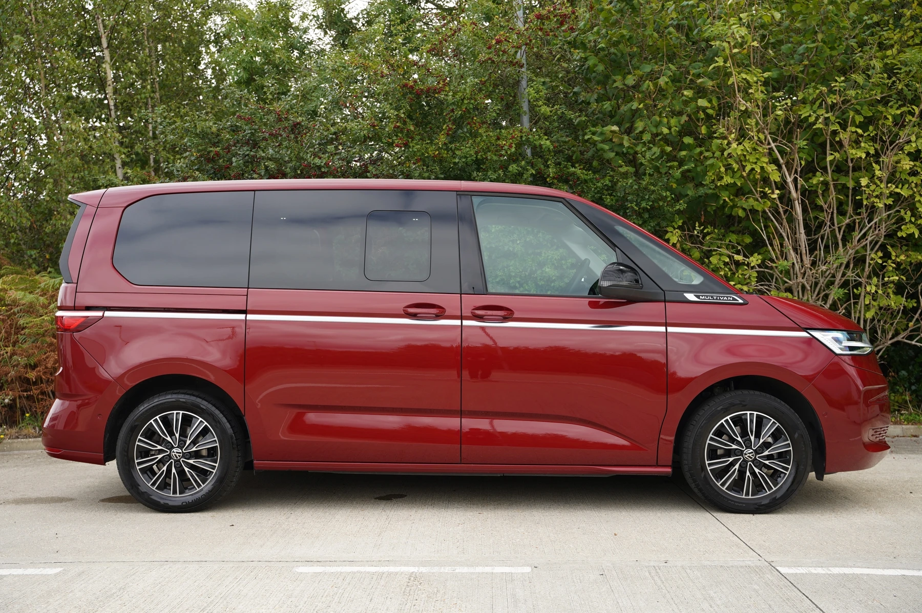 Volkswagen-Multivan-image-3