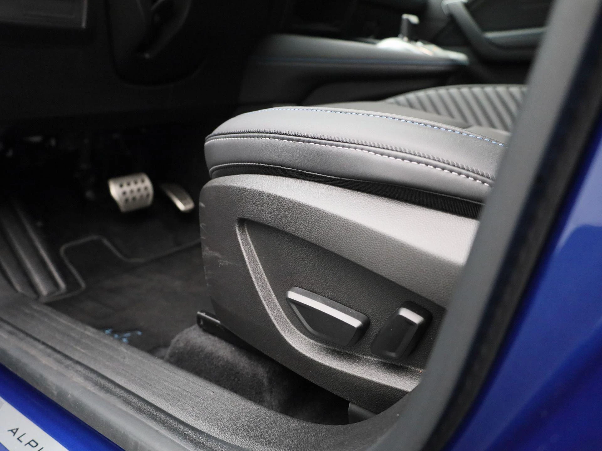 Renault Captur 1.8 E-Tech full hybrid 160 esprit Alpine