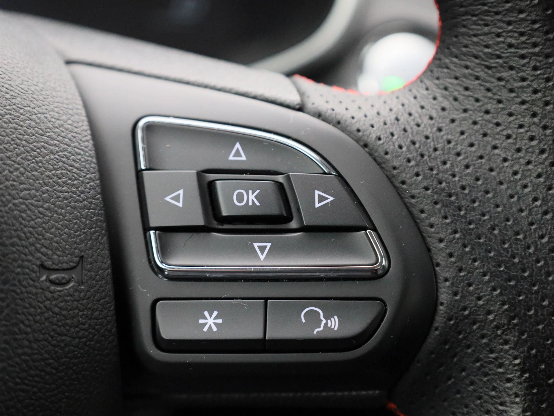 MG-ZS EV-image-25