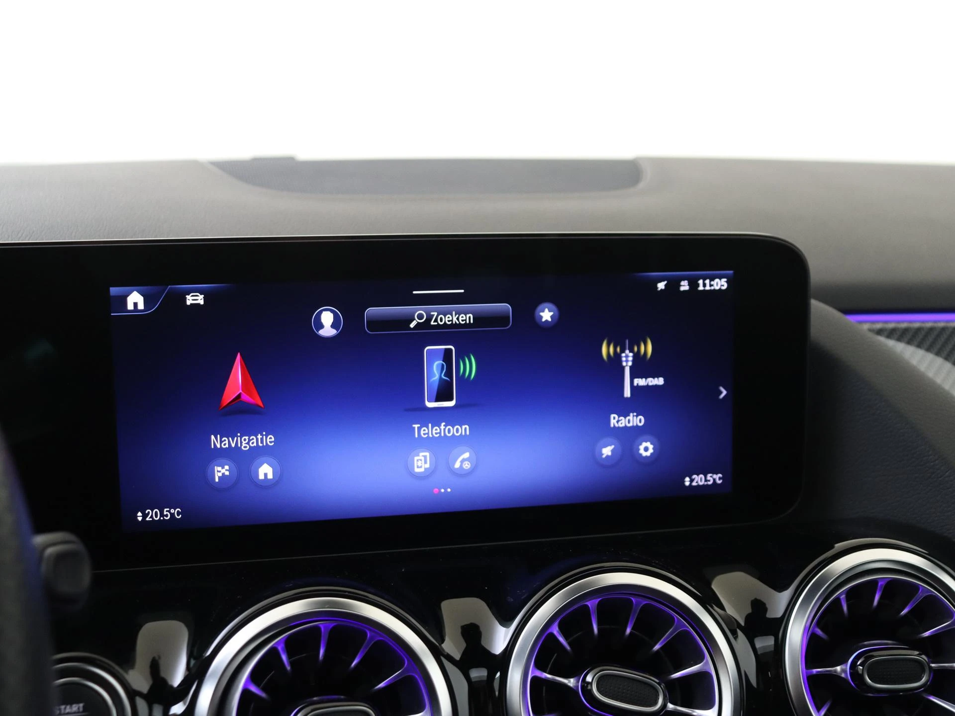 Mercedes-Benz-B-Klasse-image-16