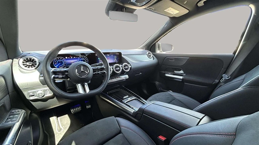 Mercedes-Benz-EQA-image-11