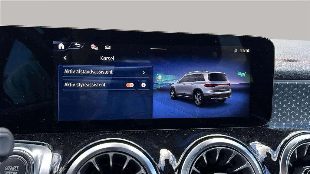 Mercedes-Benz-EQB-image-18
