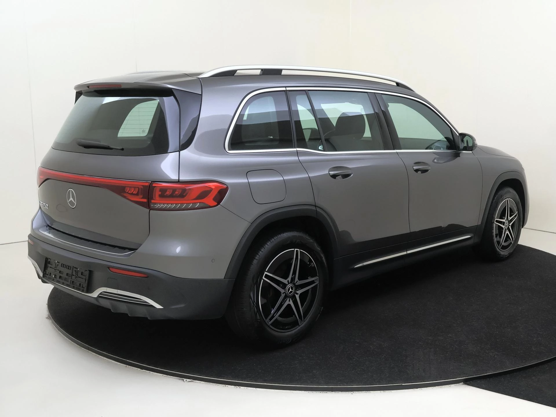 Mercedes-Benz EQB 250 AMG Line 67 kWh