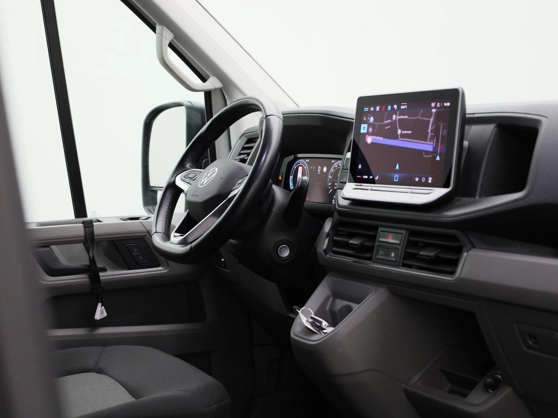 Volkswagen-Crafter-image-6