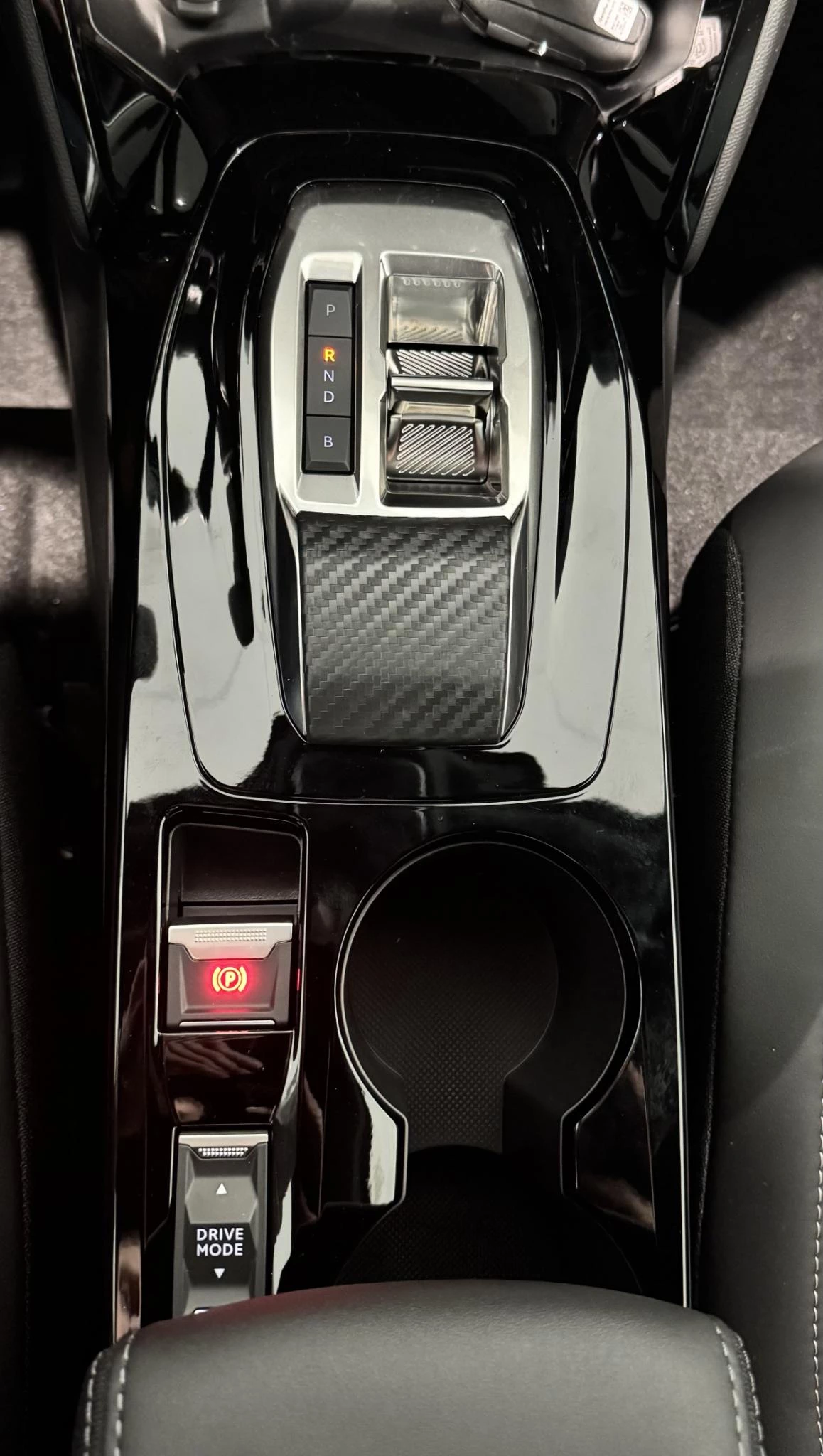 Peugeot-e-2008-image-20