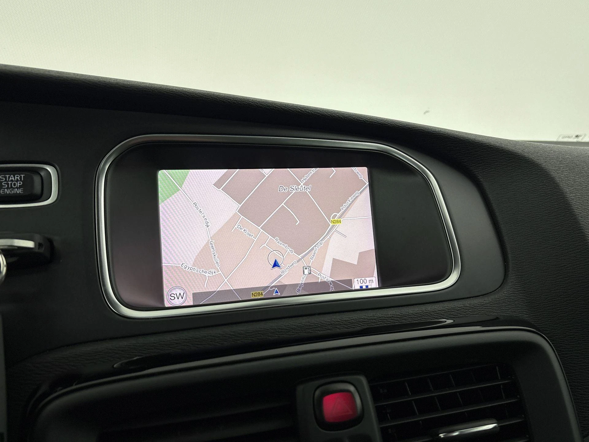 Volvo-V40-image-6