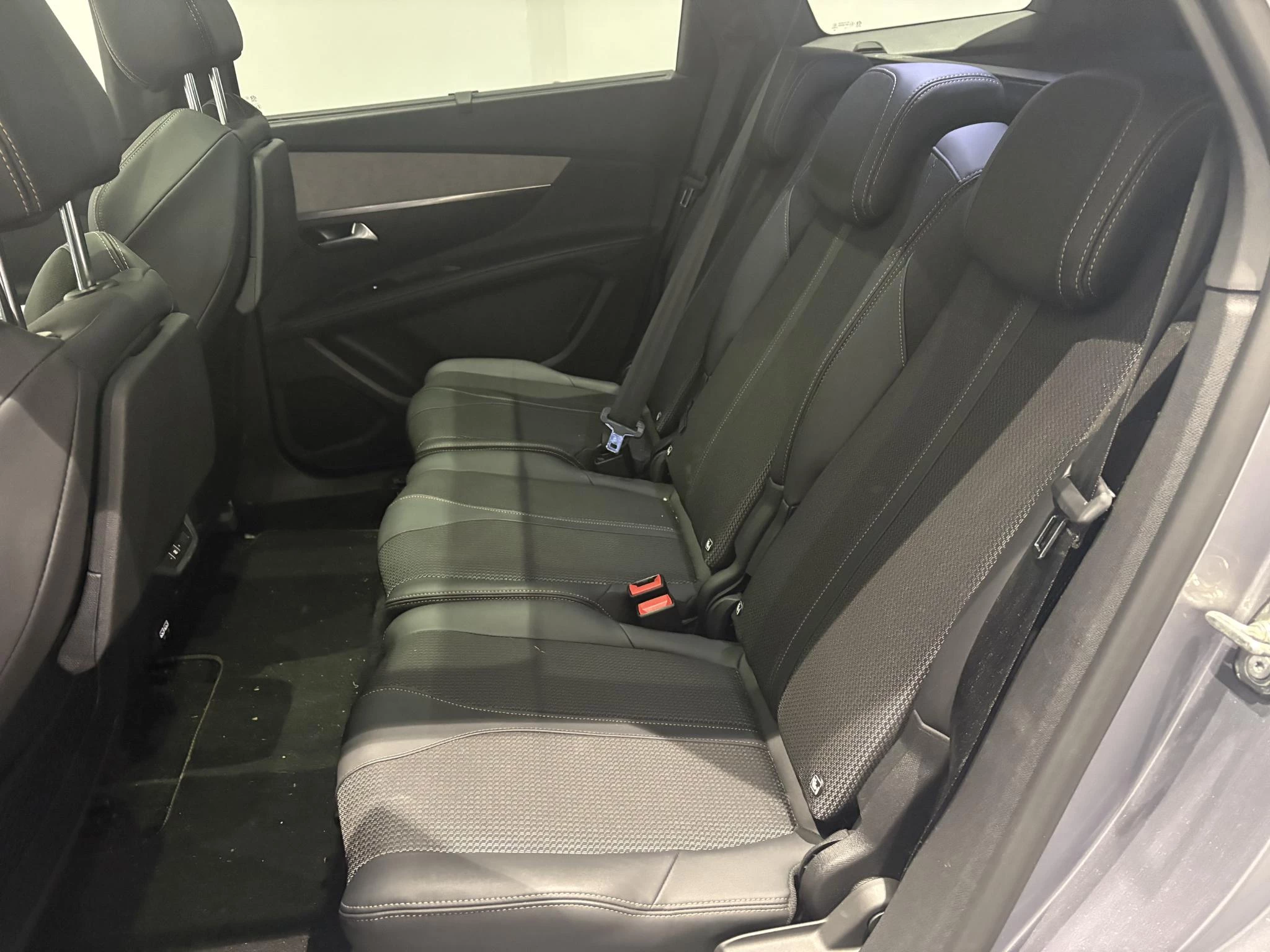 Peugeot-5008-image-15