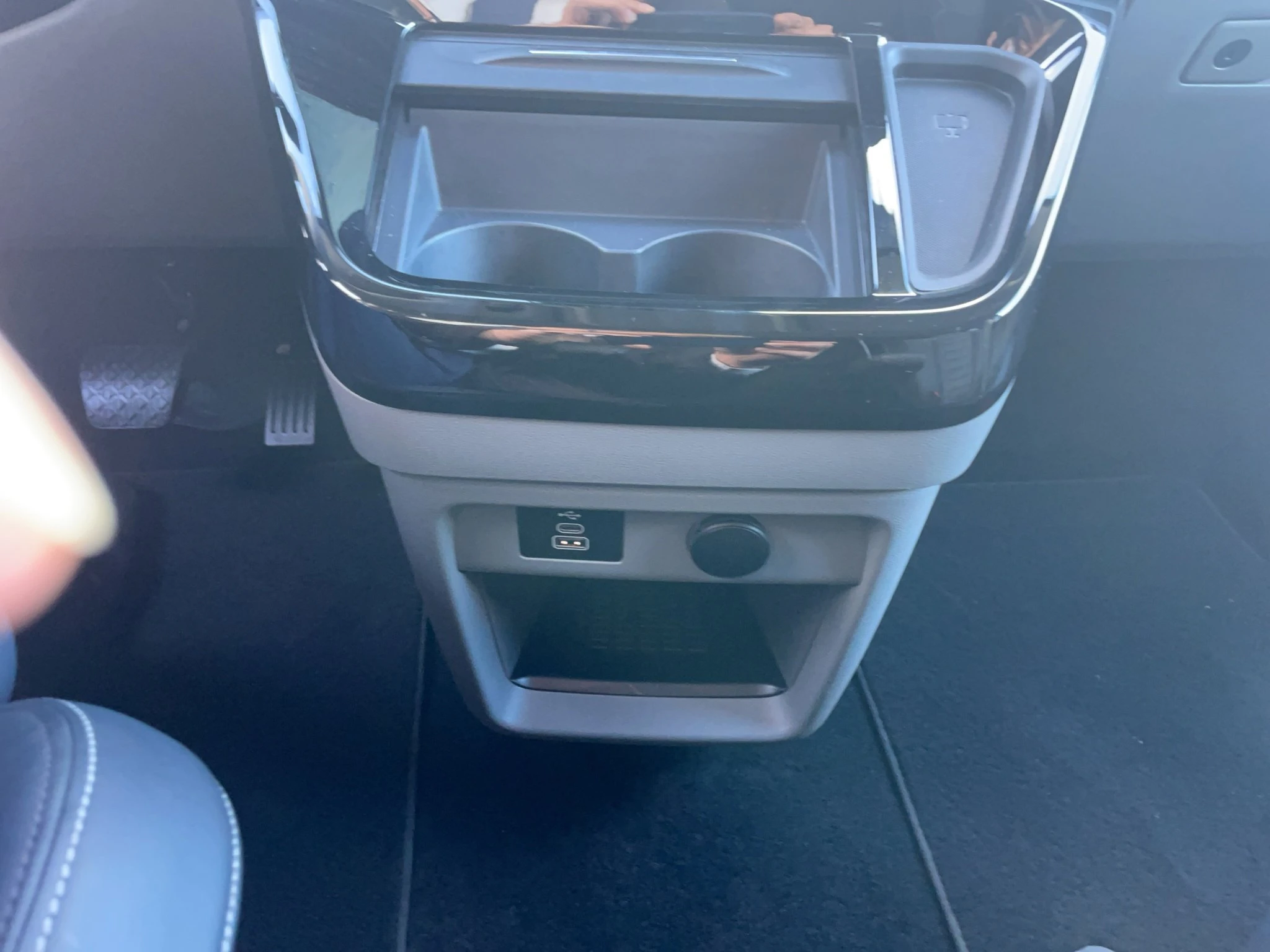 Ford-Tourneo Custom-image-13