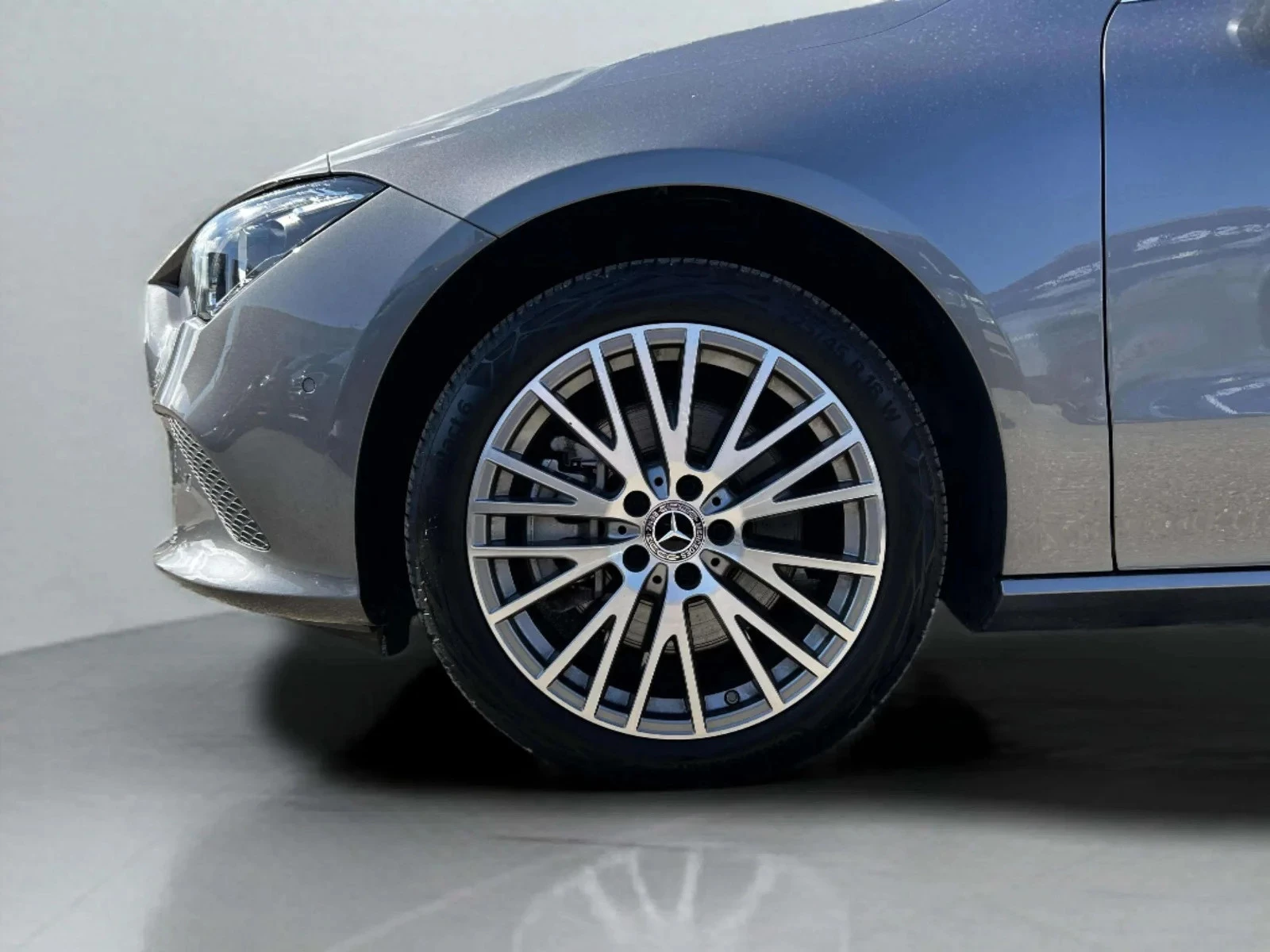 Mercedes-Benz-CLA-image-8