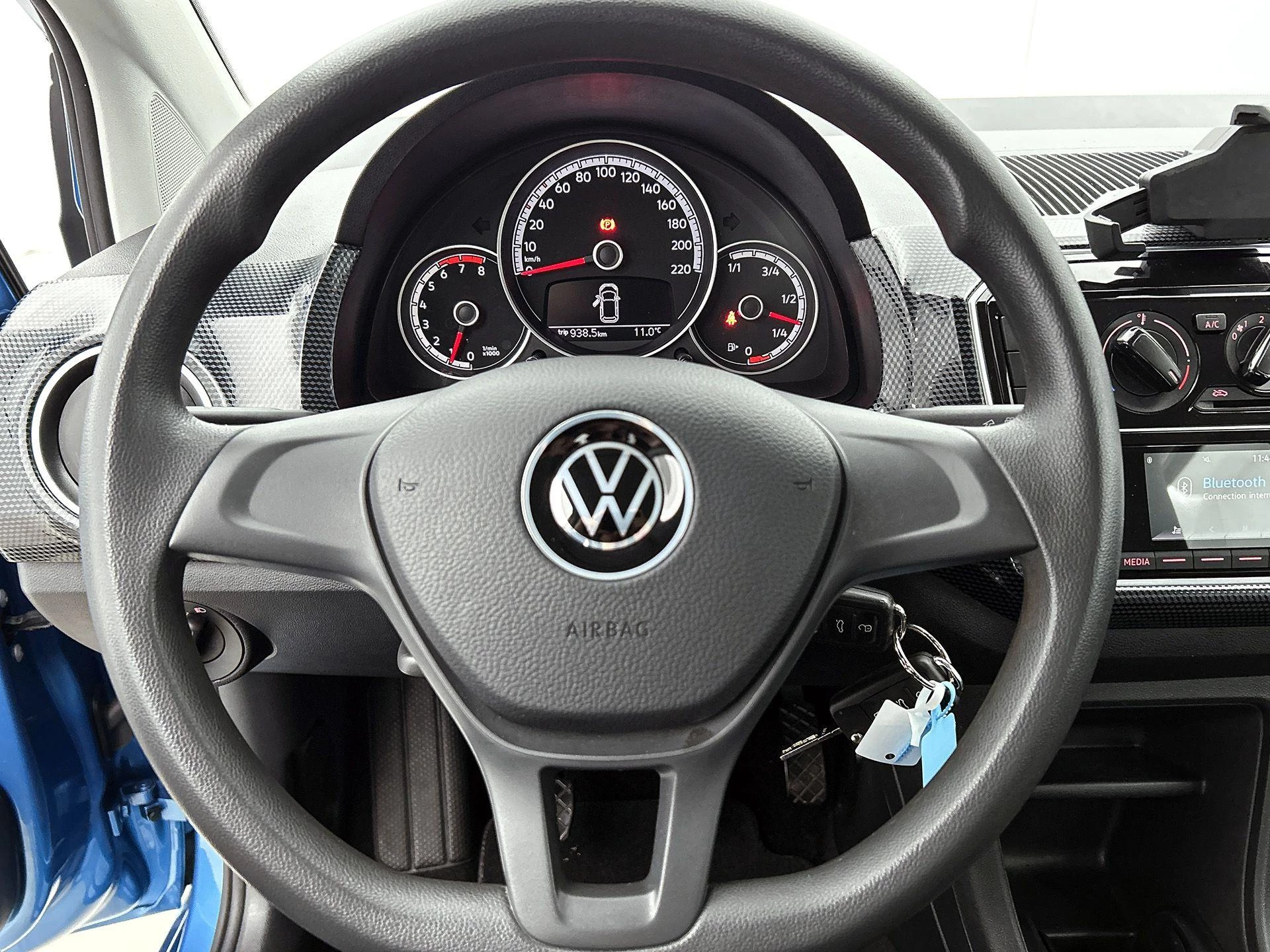Volkswagen-up!-image-5
