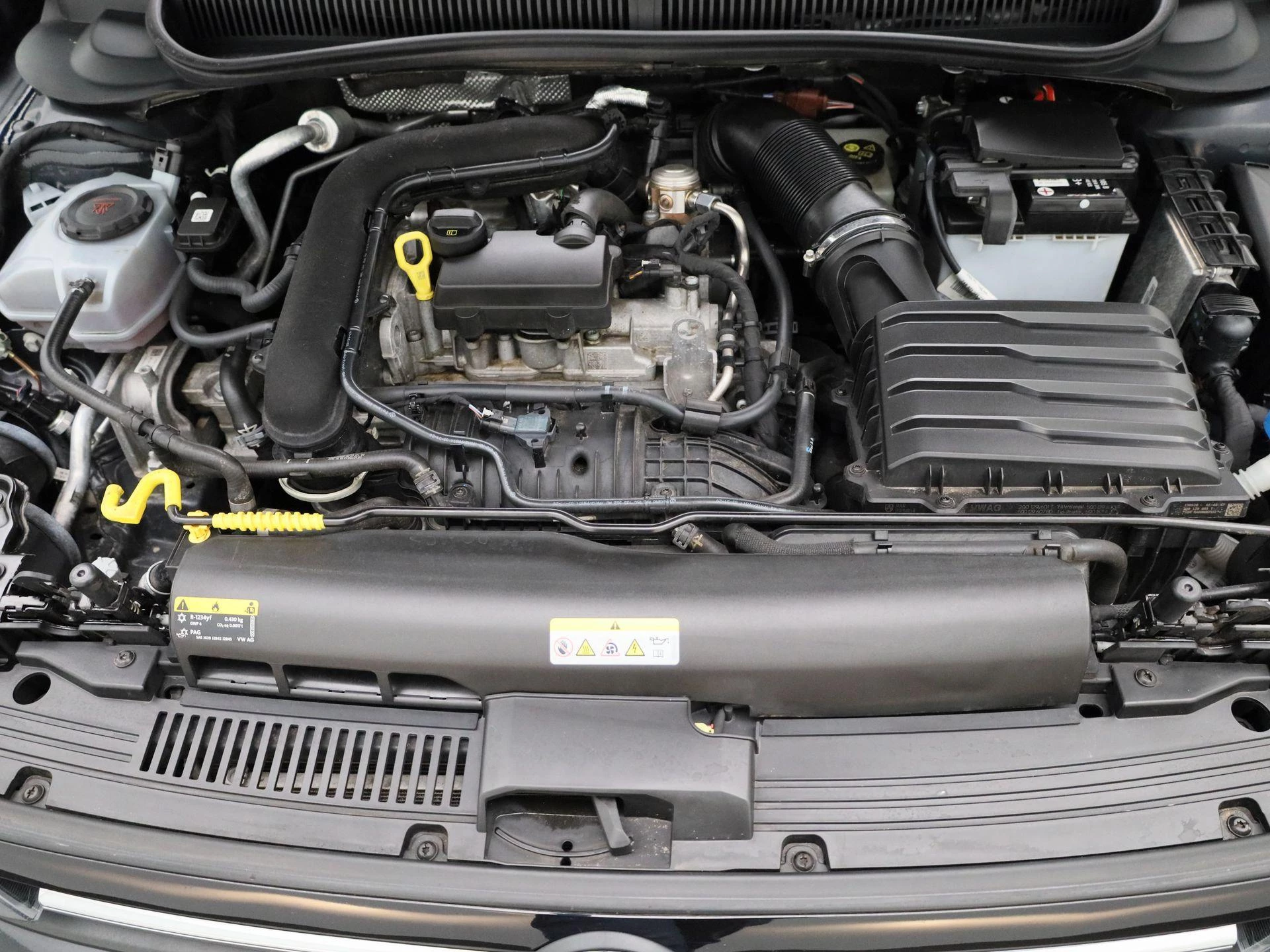 Volkswagen-Polo-image-27