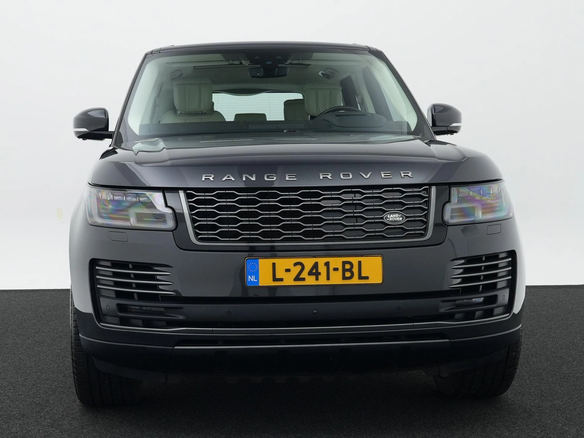 Land Rover-Range Rover-image-2