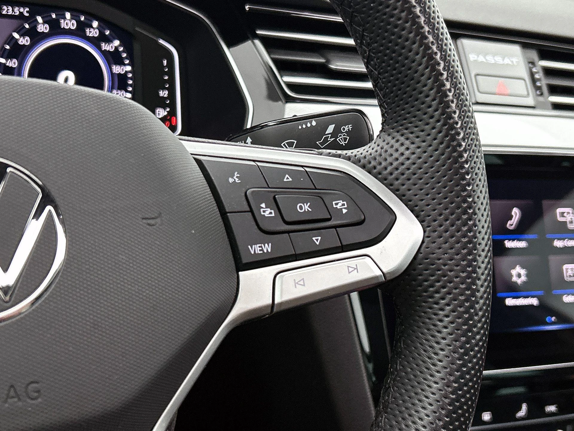 Volkswagen-Passat-image-32