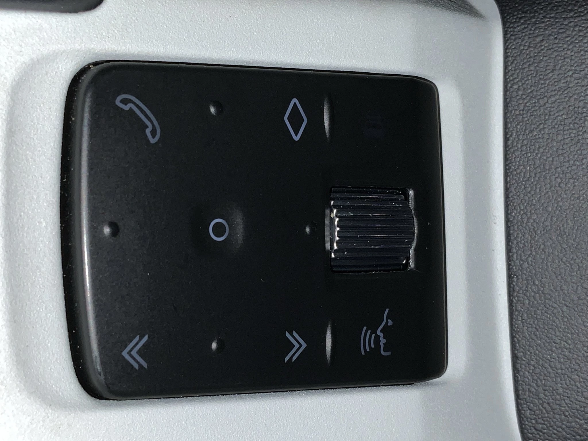 Land Rover-Defender-image-18