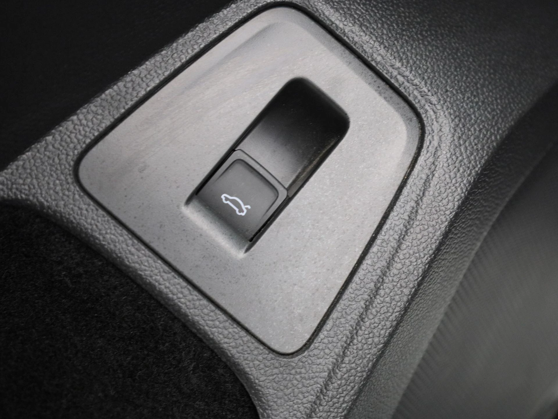 Volkswagen-Tiguan-image-34
