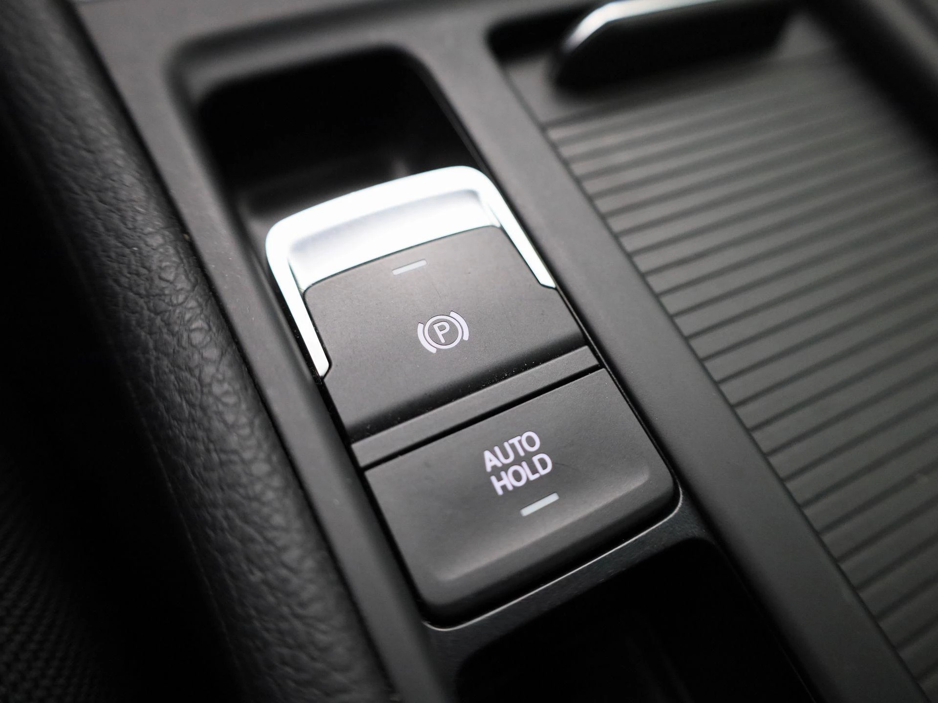 Volkswagen-Golf-image-26