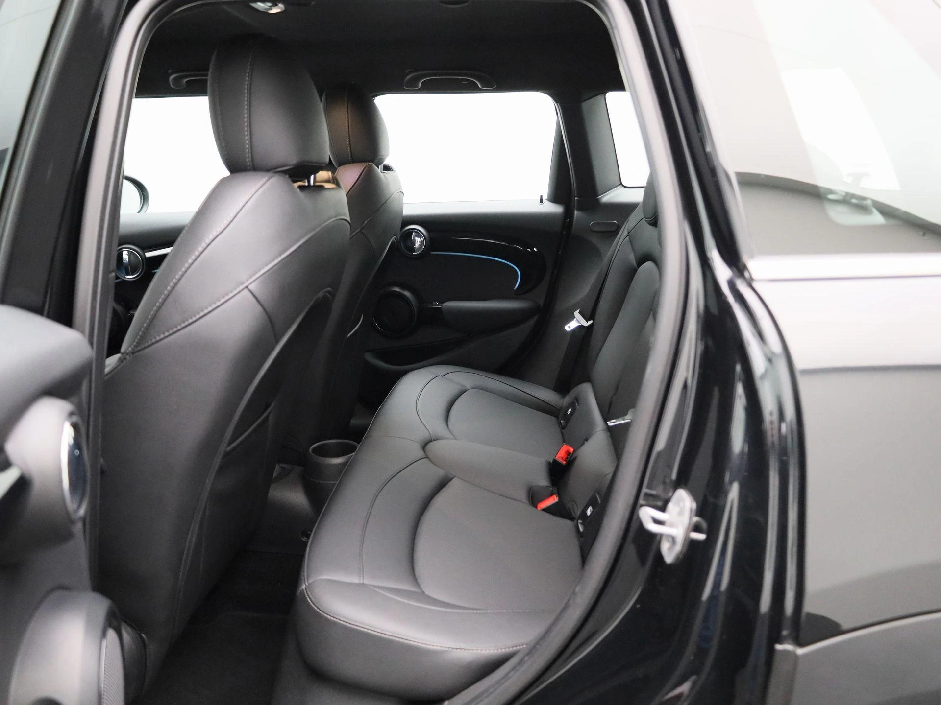 MINI-Cooper-image-9