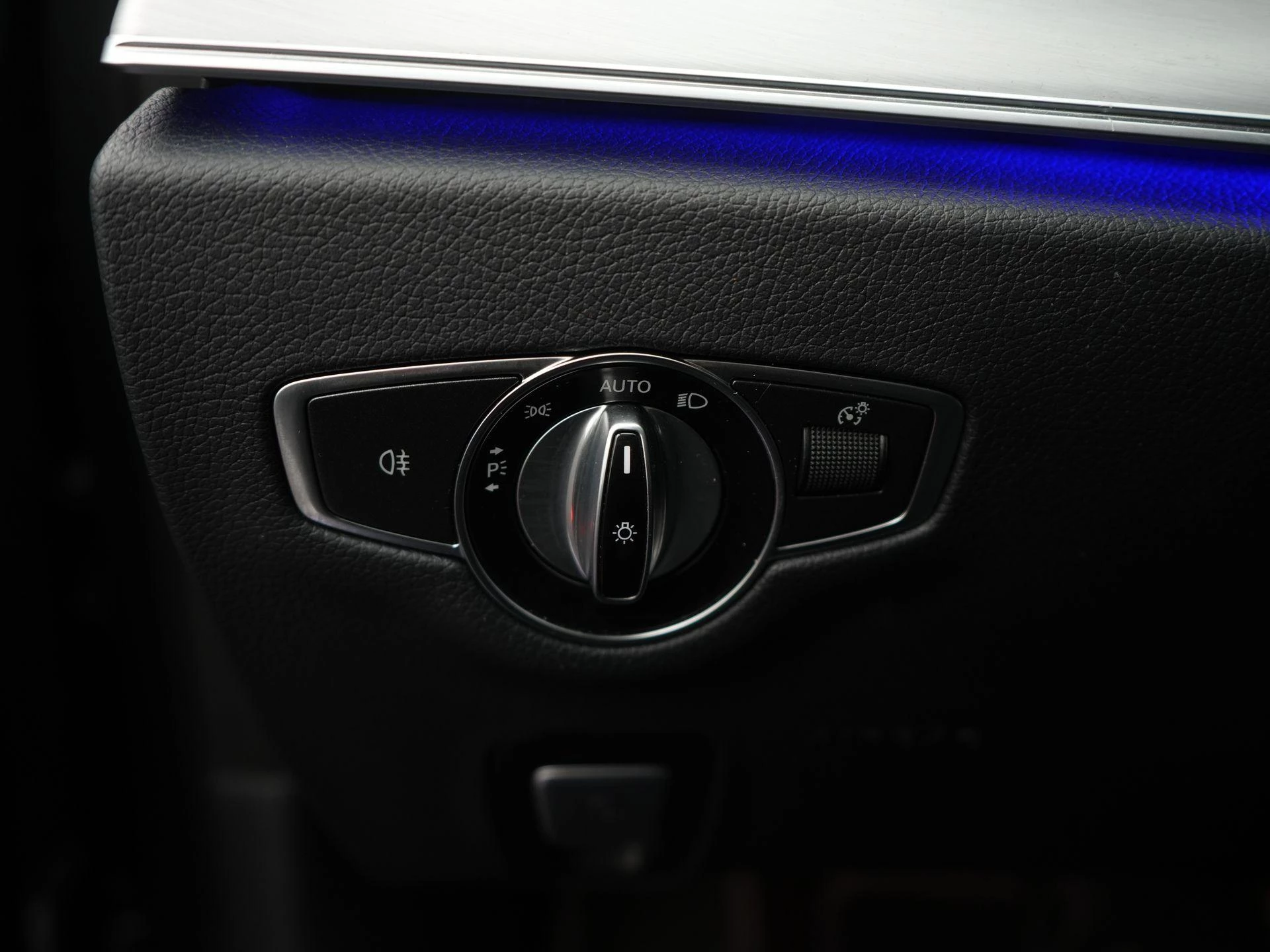 Mercedes-Benz-E-Klasse-image-31