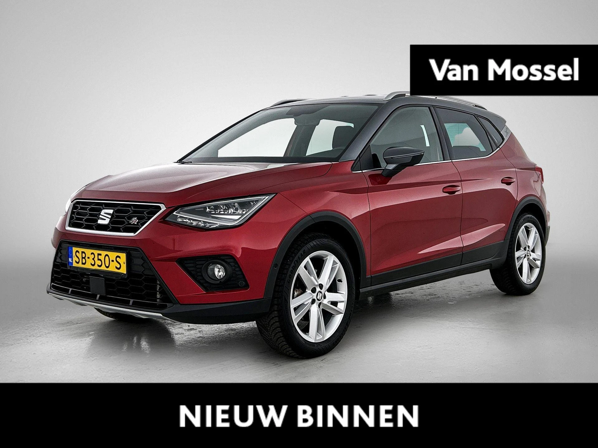 SEAT-Arona-image-0