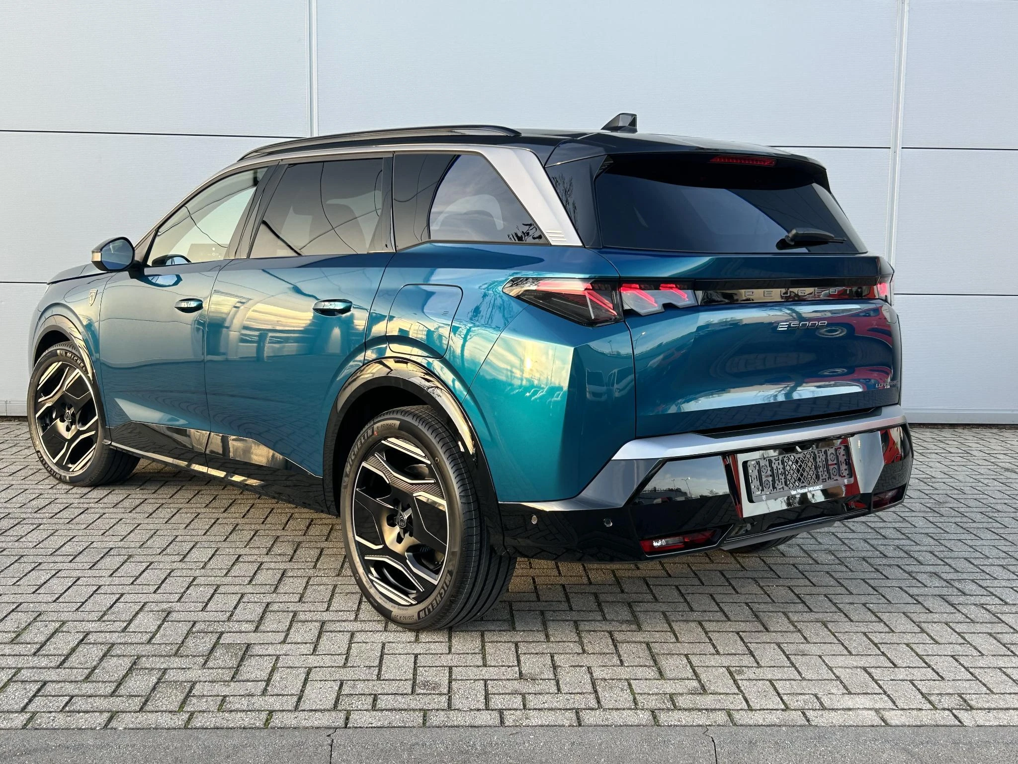 Peugeot e-5008 e-5008 210 GT 5 seats +pano dak+alcantara