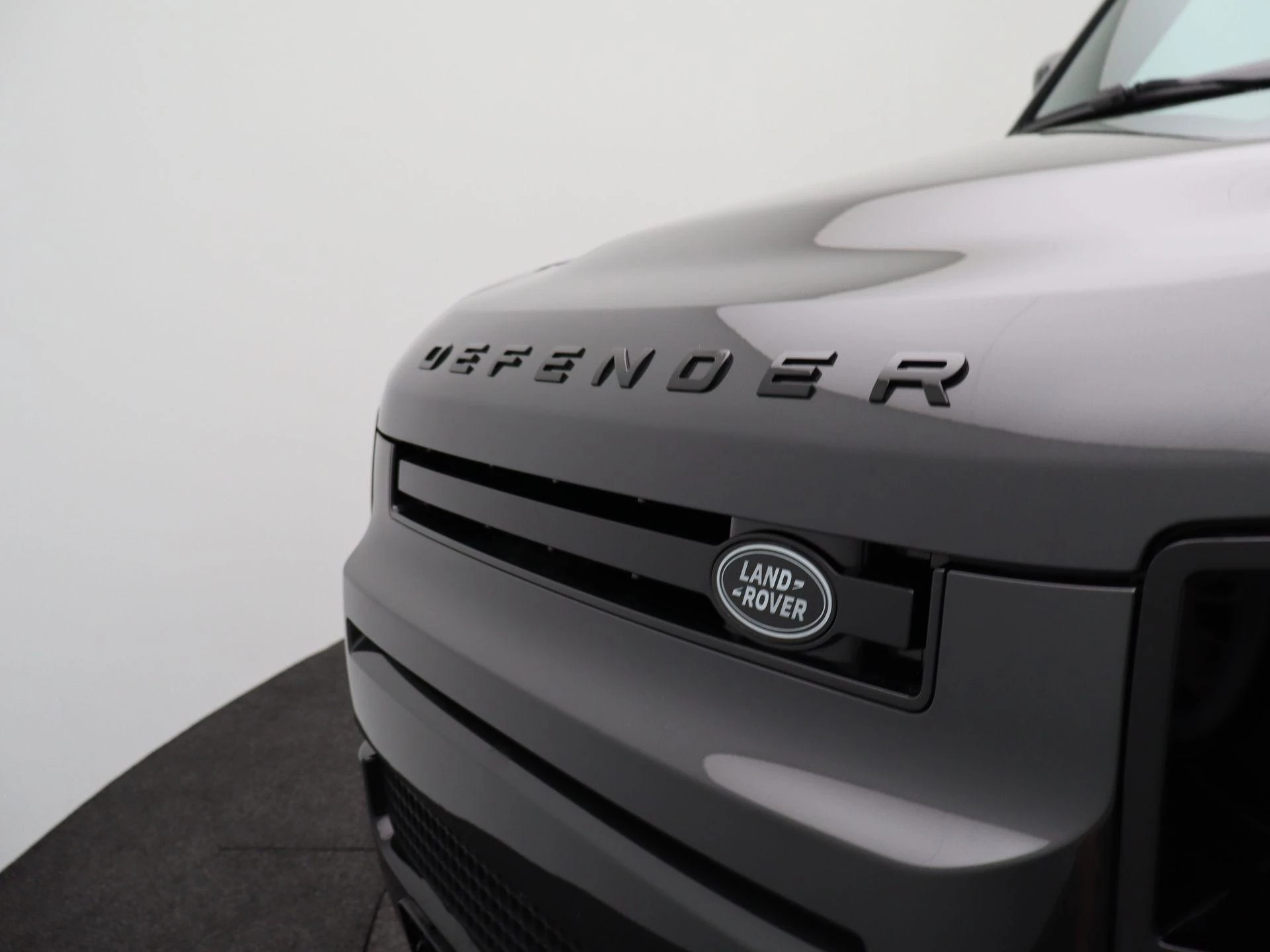 Land Rover-Defender-image-38