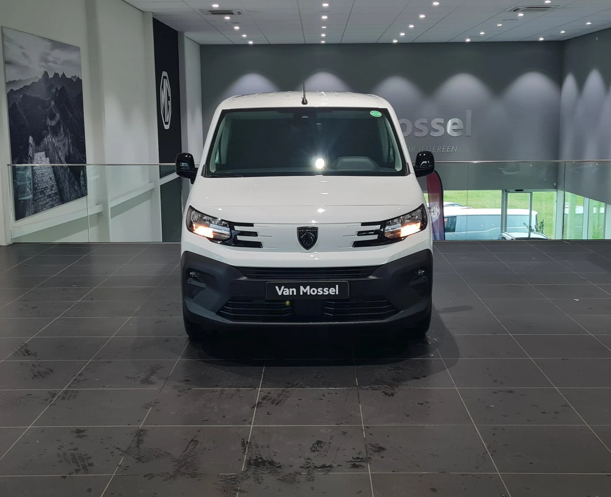 Peugeot-e-Partner-image-7