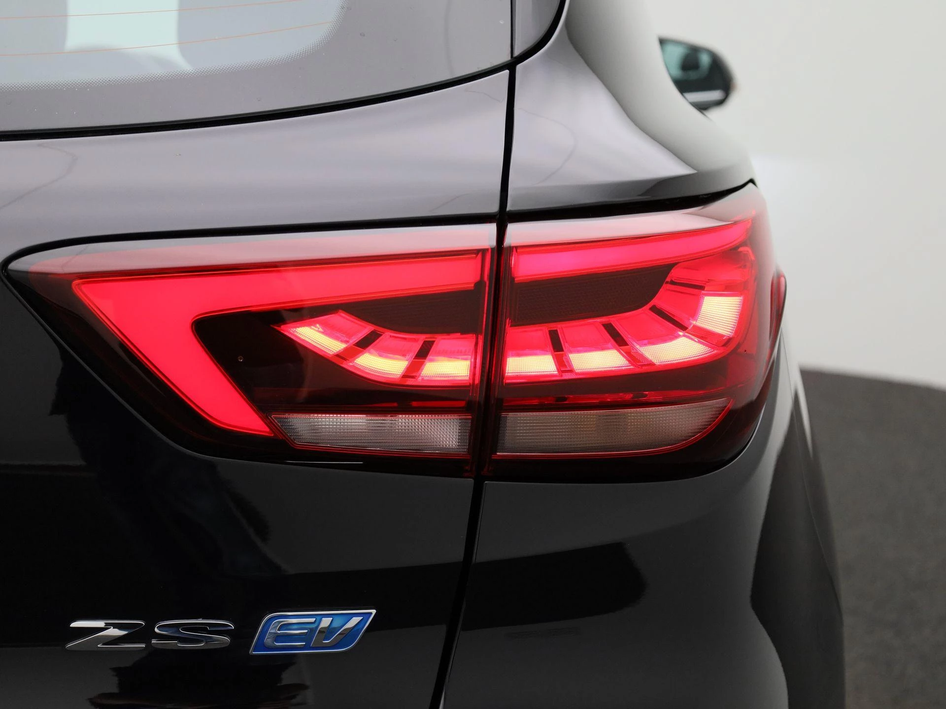MG-ZS EV-image-38