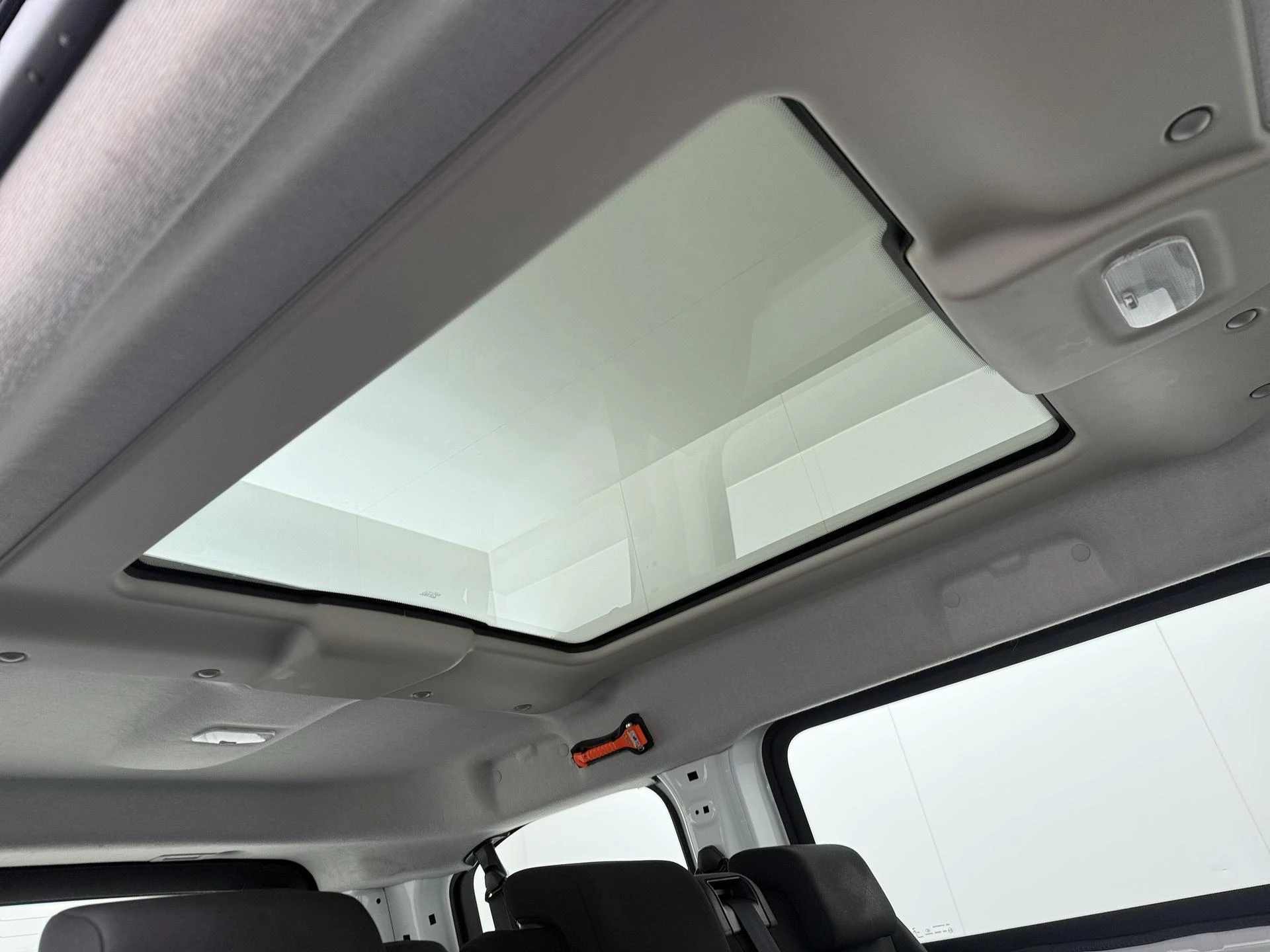 Opel-Vivaro-e-image-13