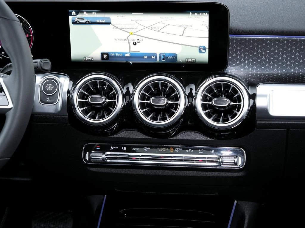 Mercedes-Benz-GLB 200 d-image-9