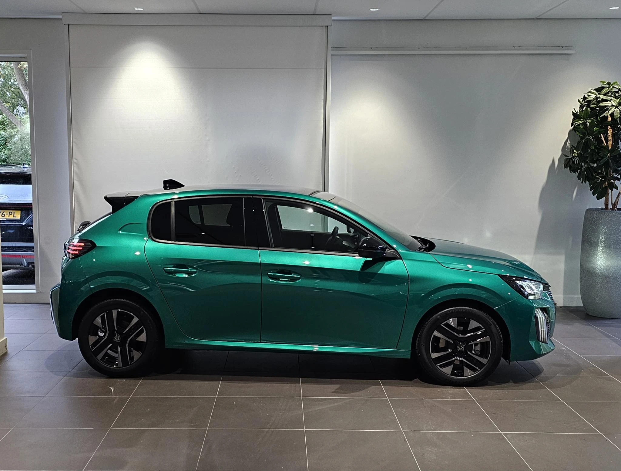 Peugeot-208-image-3