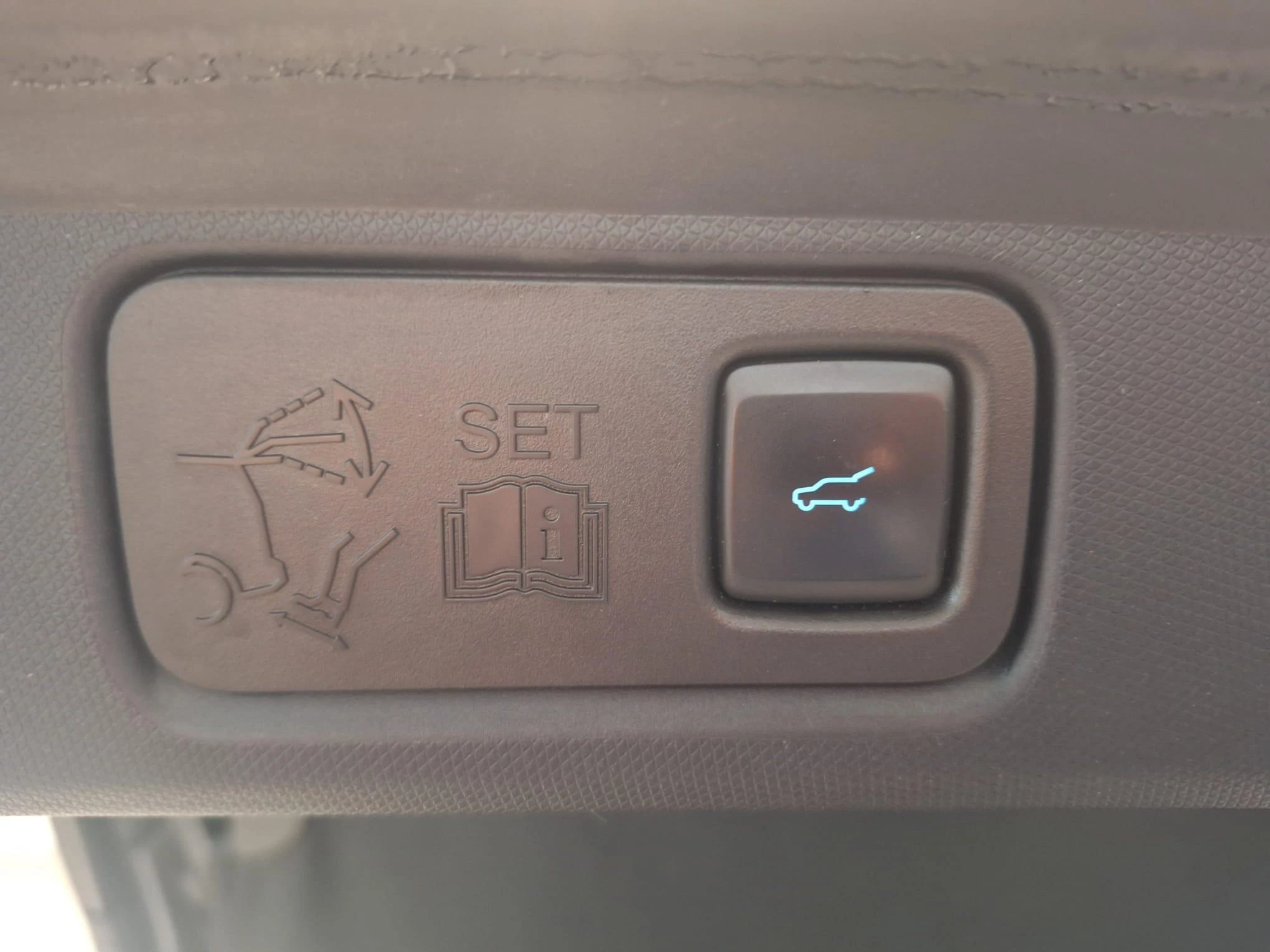 Ford-Mustang Mach-E-image-17