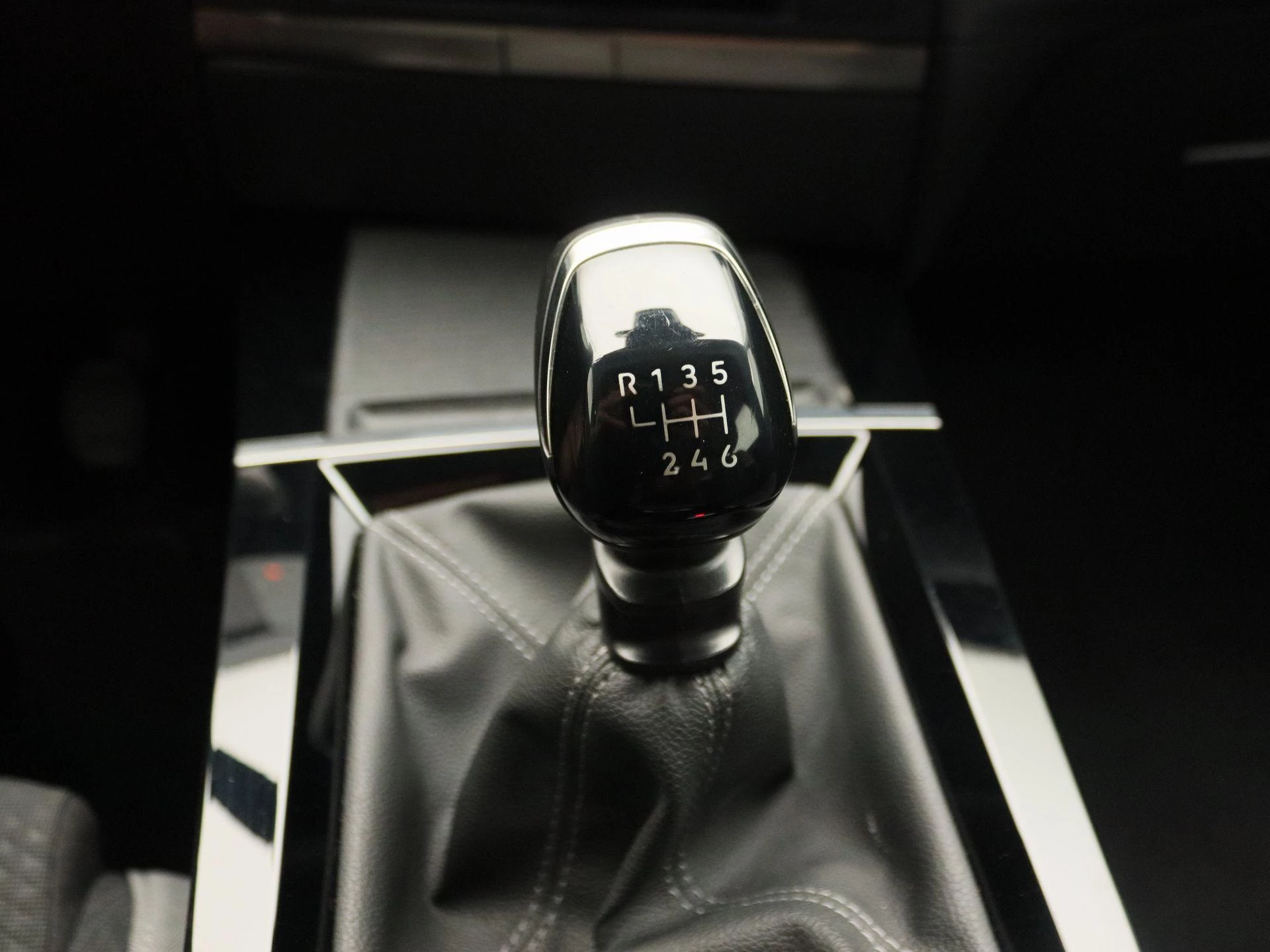 Opel-Astra-image-11