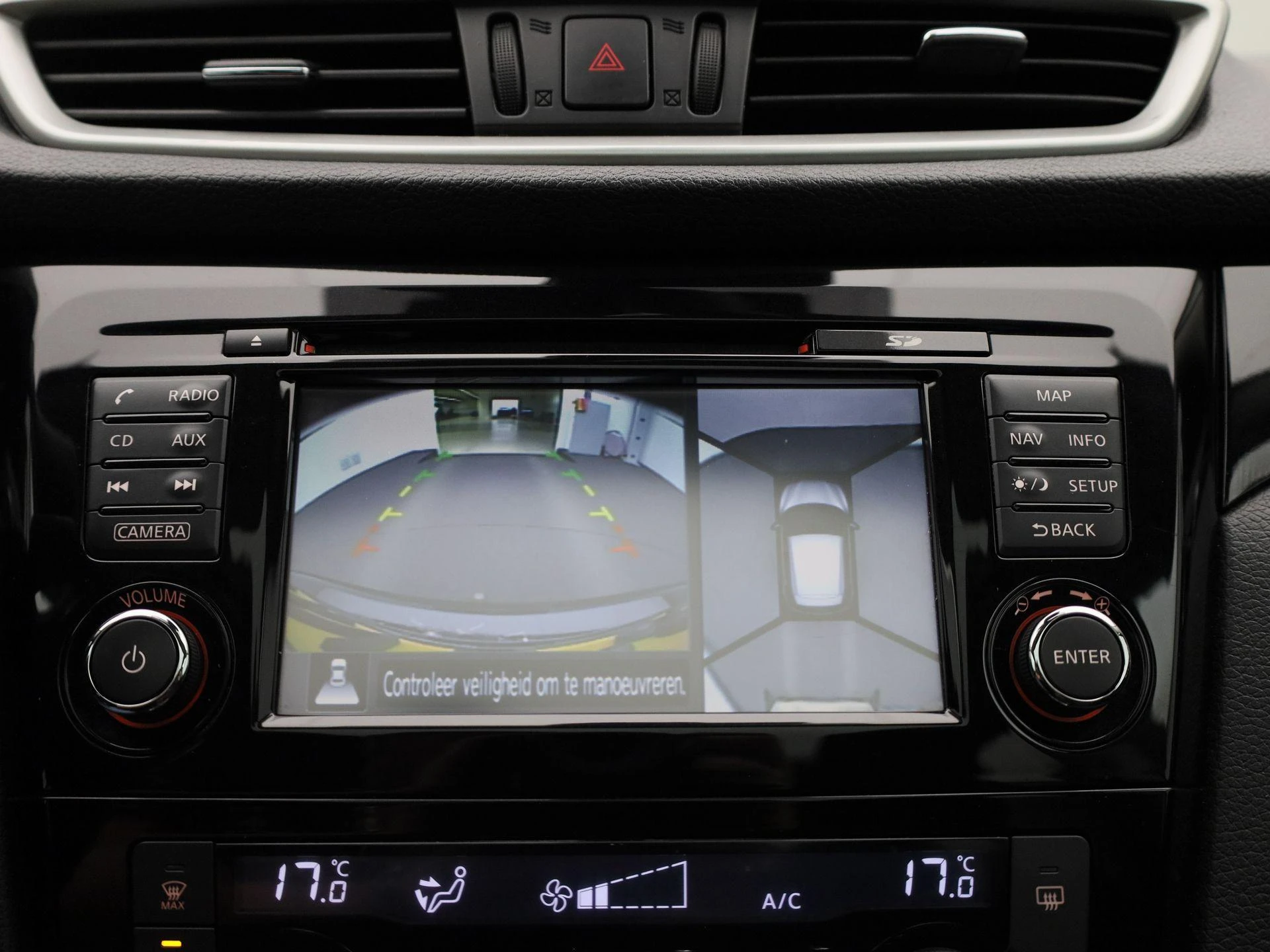 Nissan-QASHQAI-image-24