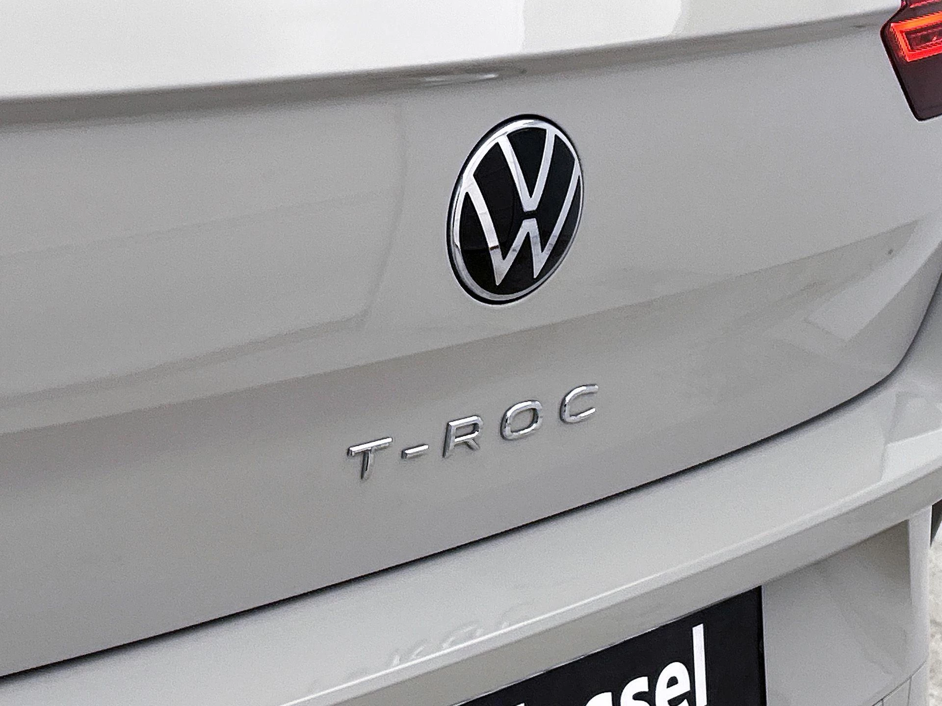 Volkswagen-T-Roc-image-31