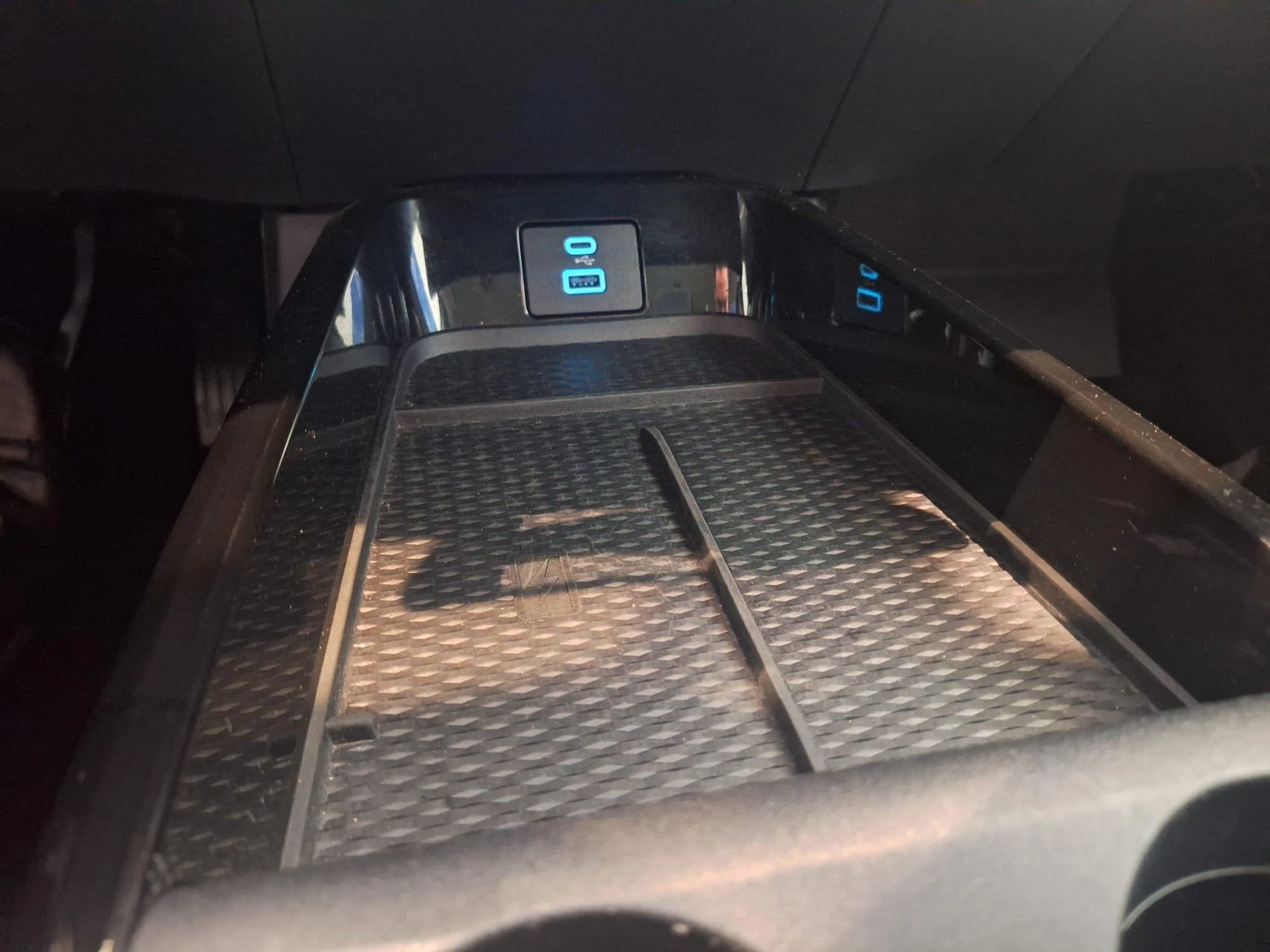 Ford-Mustang Mach-E-image-32