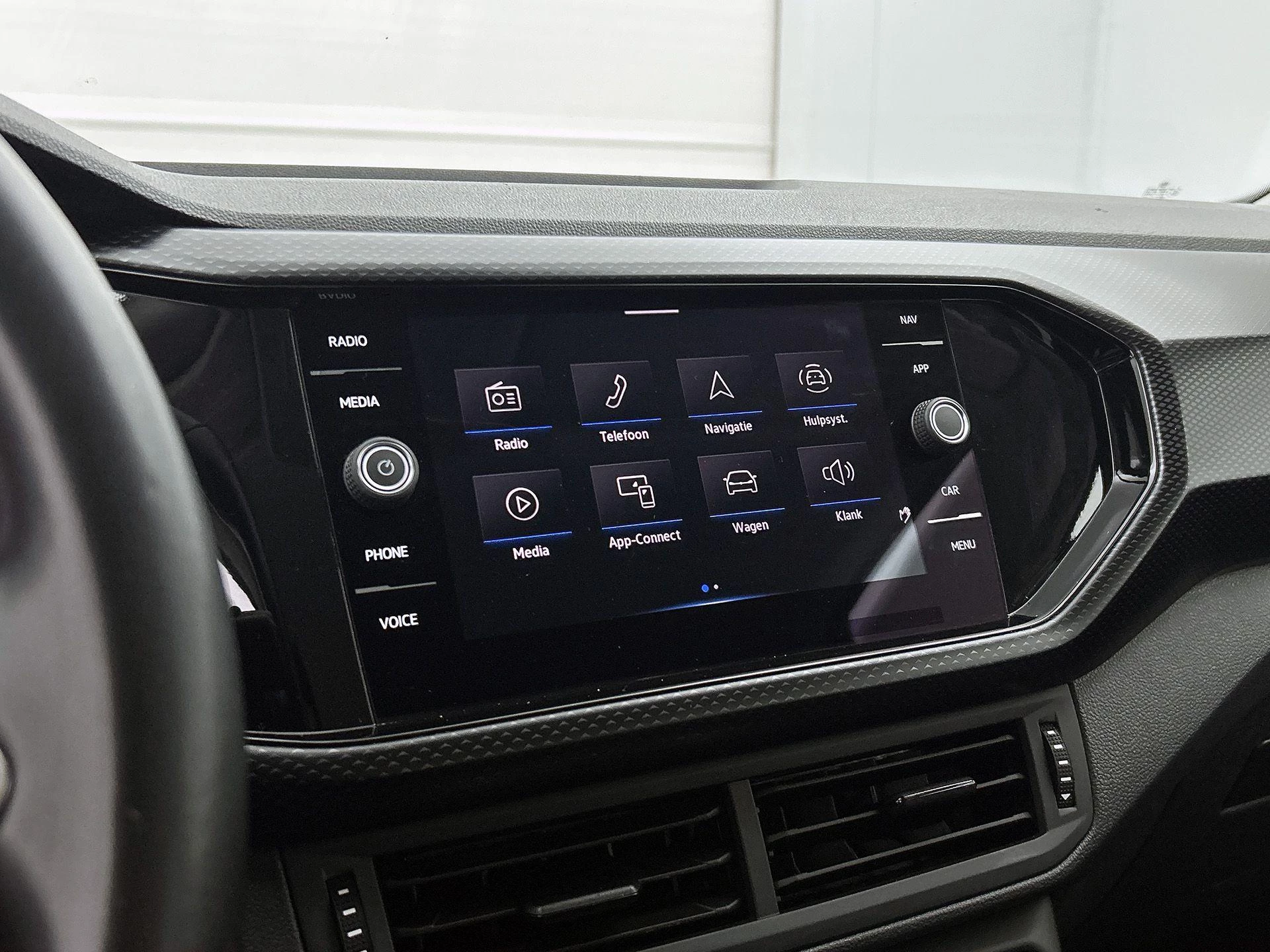 Volkswagen-T-Cross-image-14