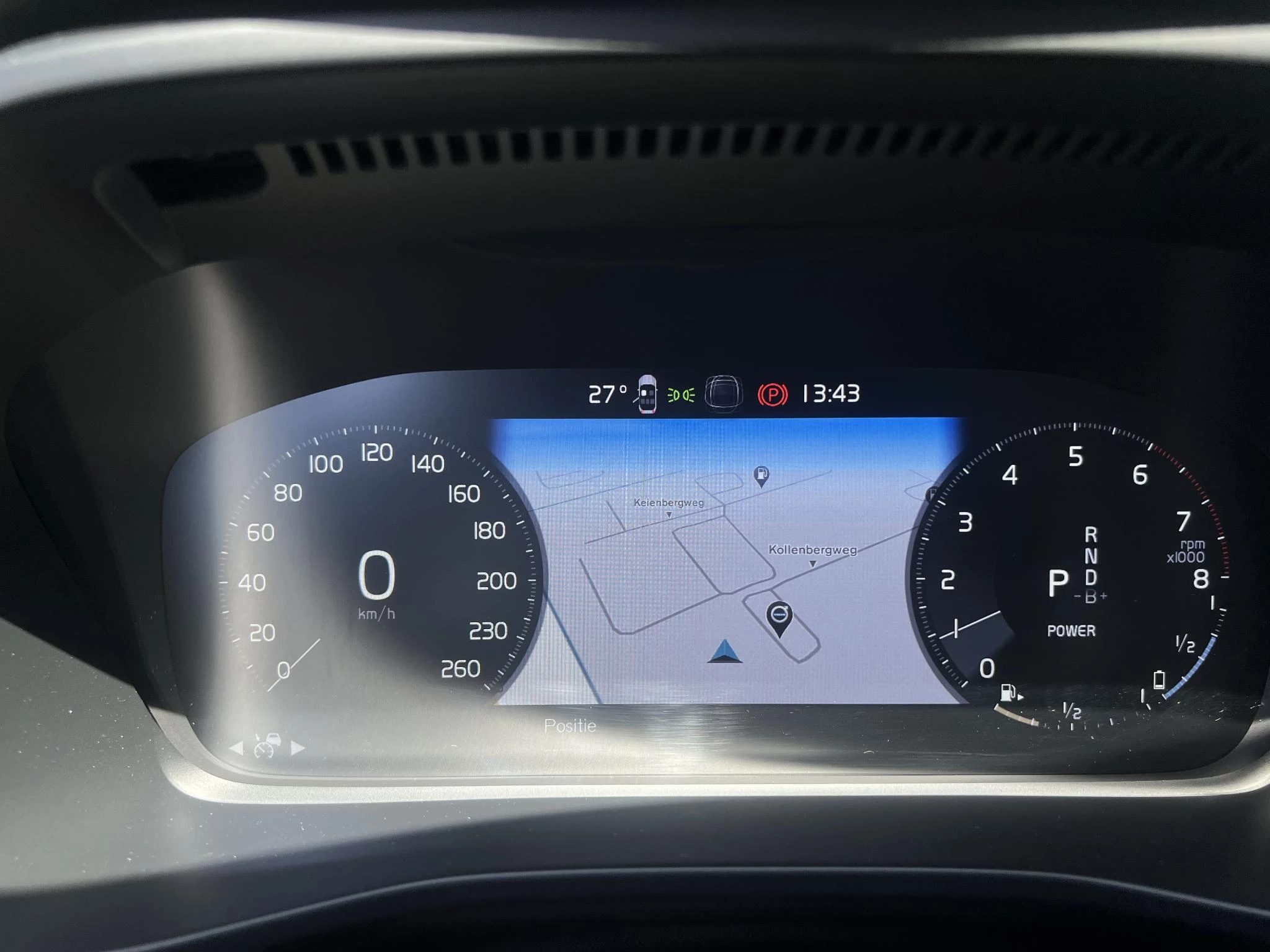 Volvo-XC40-image-16